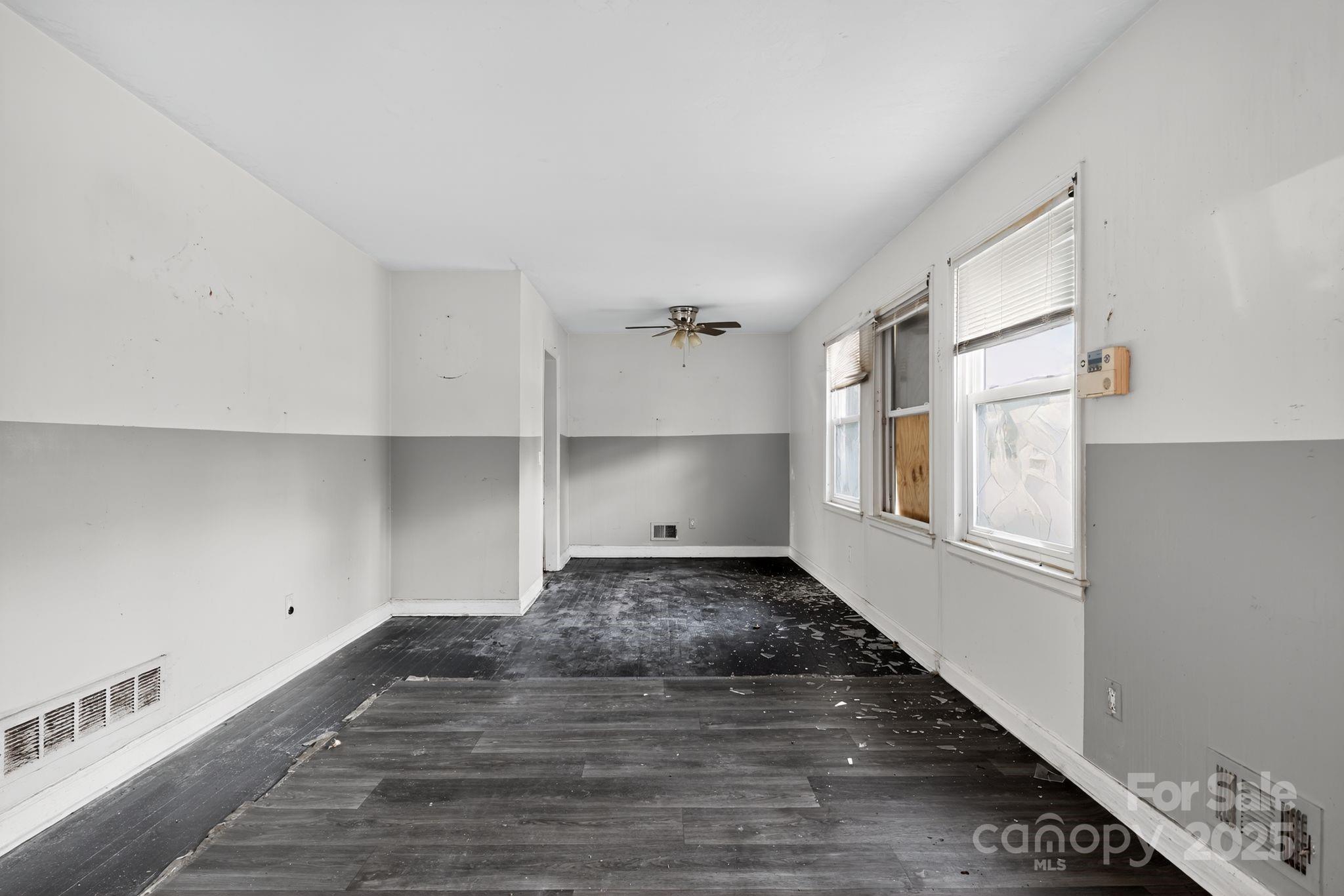 3116 Truman Street — Columbia
