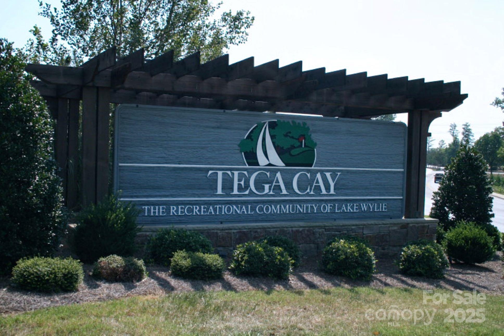 11055 Holiday Cove Road — Tega Cay