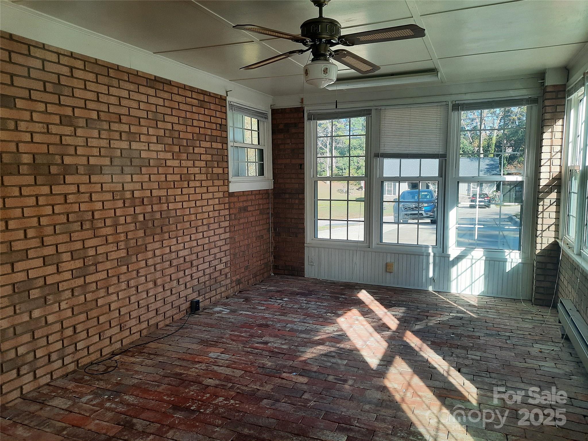 121 Greenview Drive — Kannapolis
