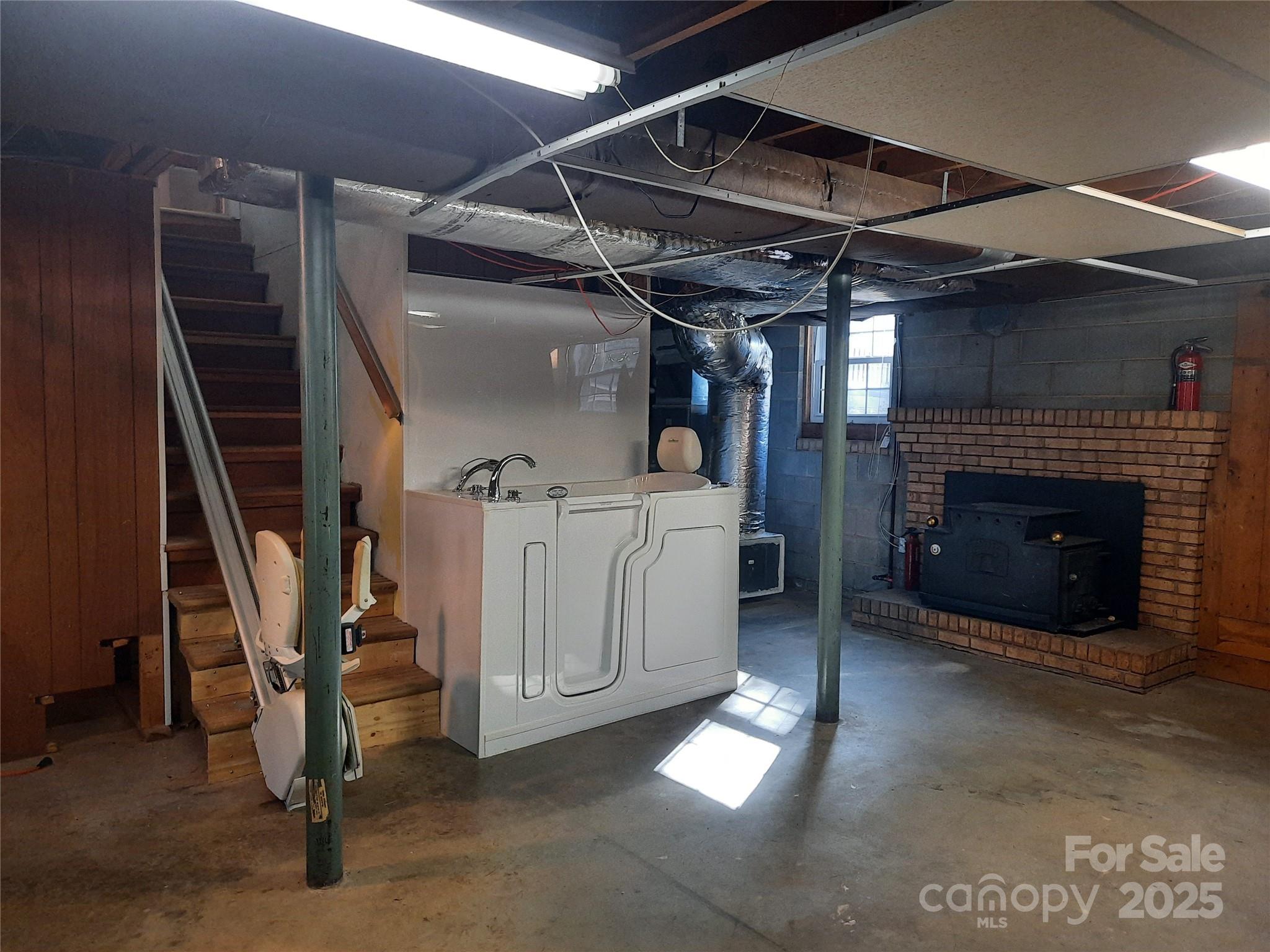 121 Greenview Drive — Kannapolis