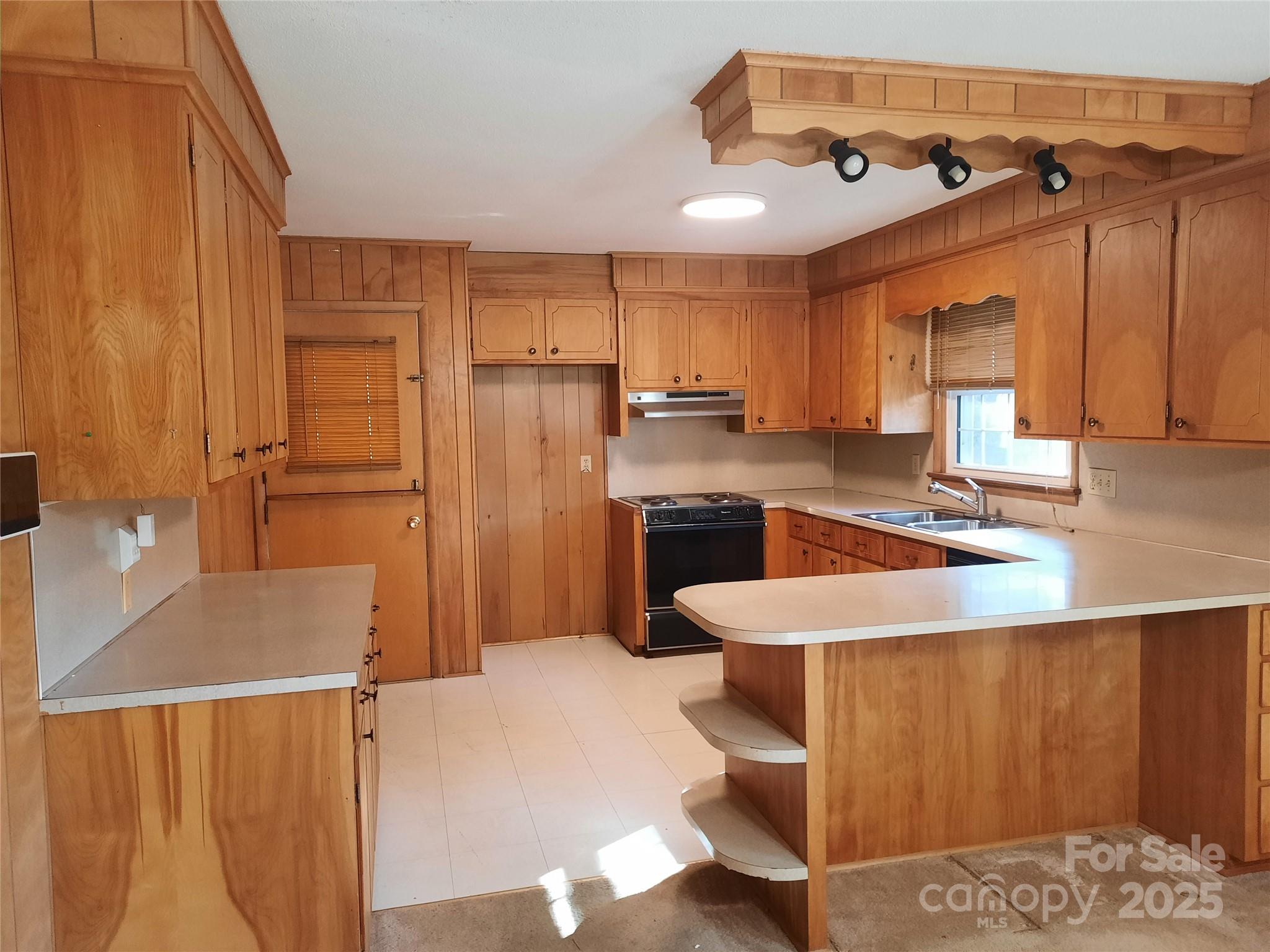 121 Greenview Drive — Kannapolis