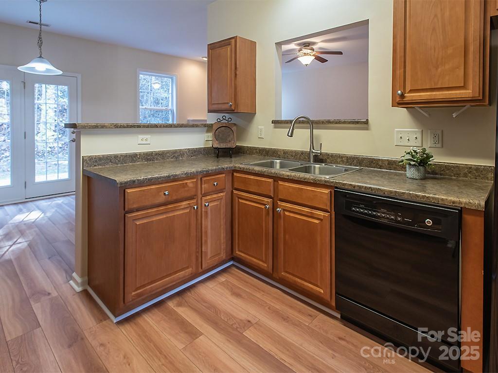 28 Stone River Drive — Asheville