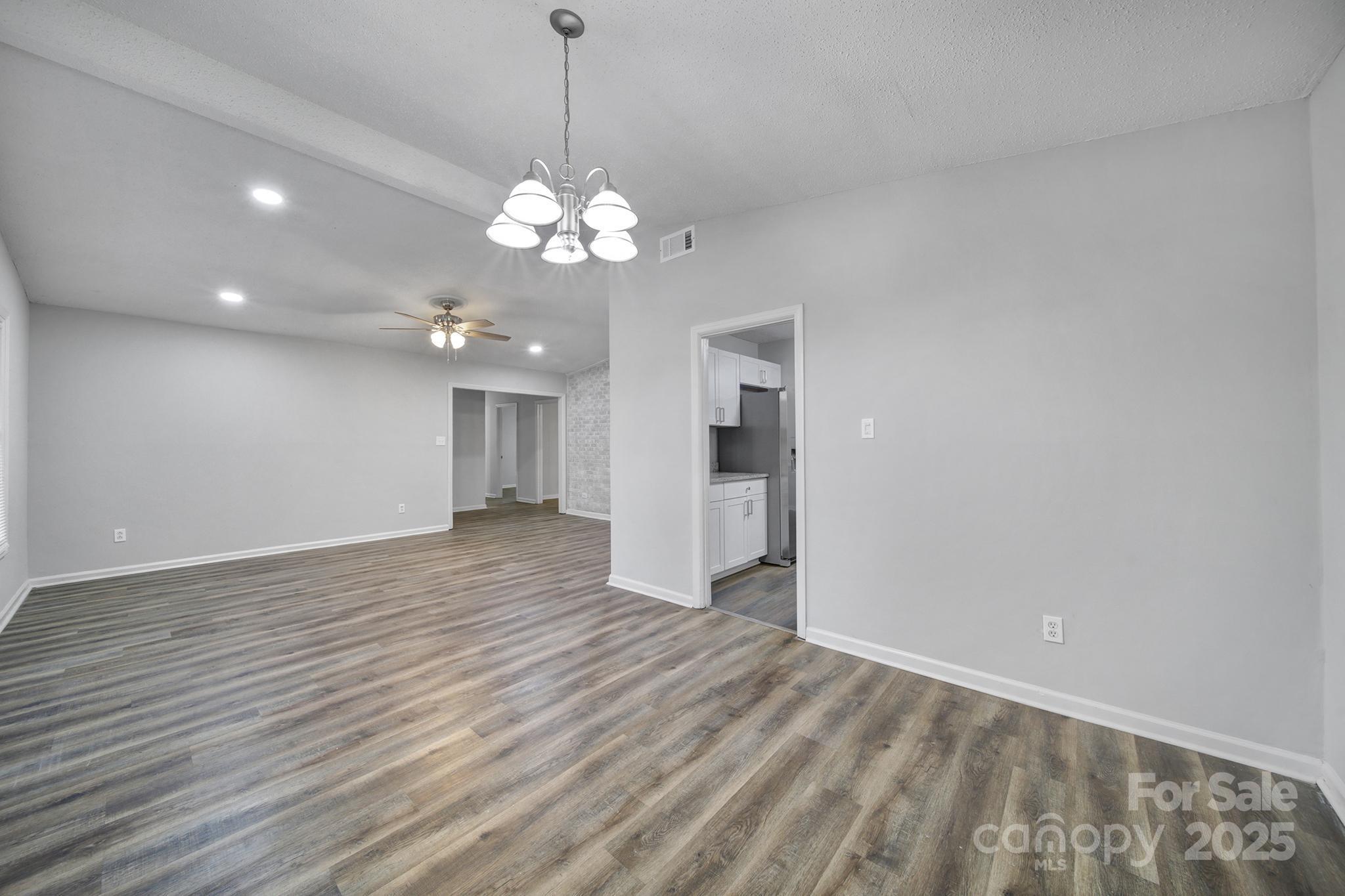 6513 old post Road — Charlotte