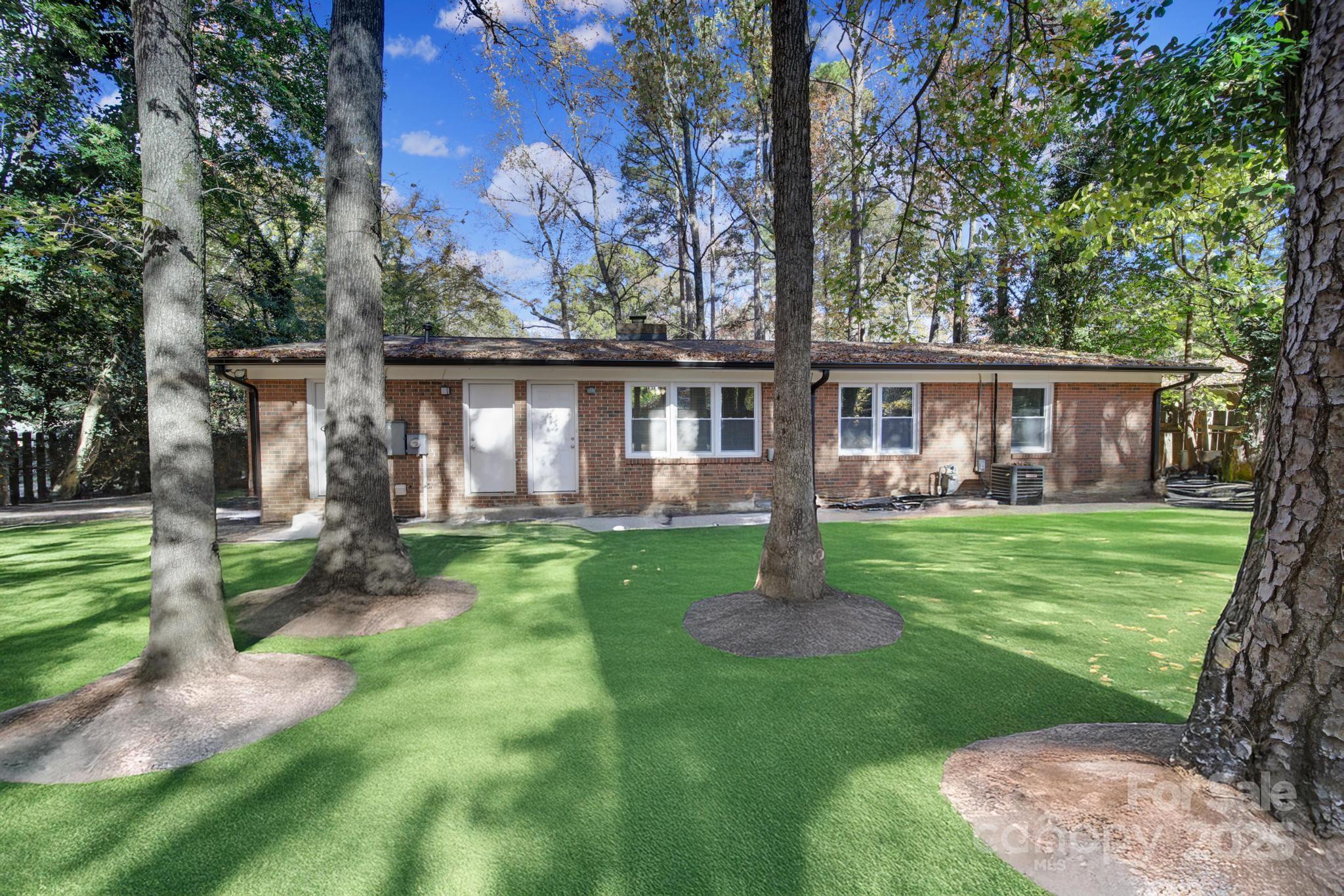 6513 old post Road — Charlotte