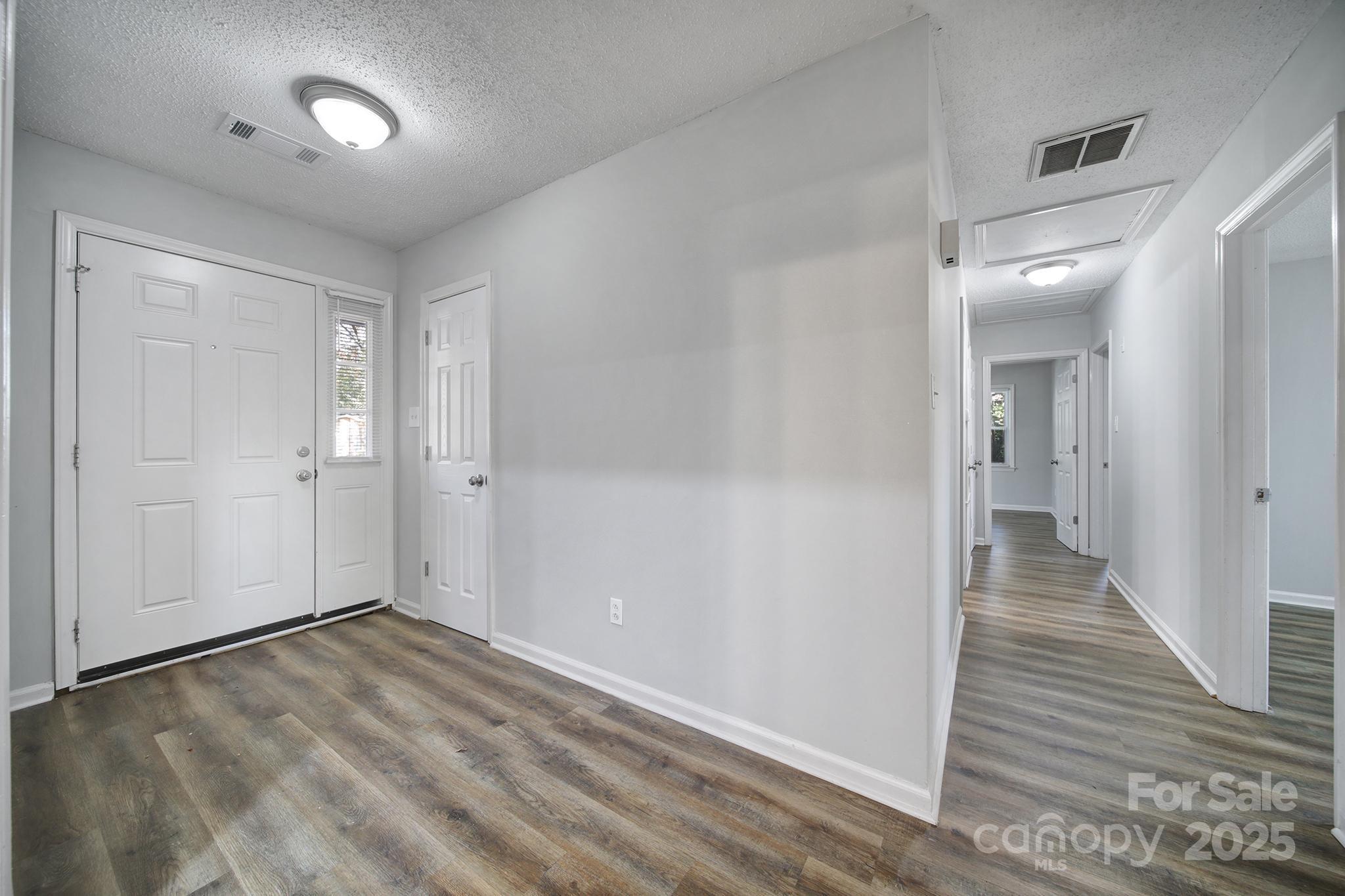 6513 old post Road — Charlotte