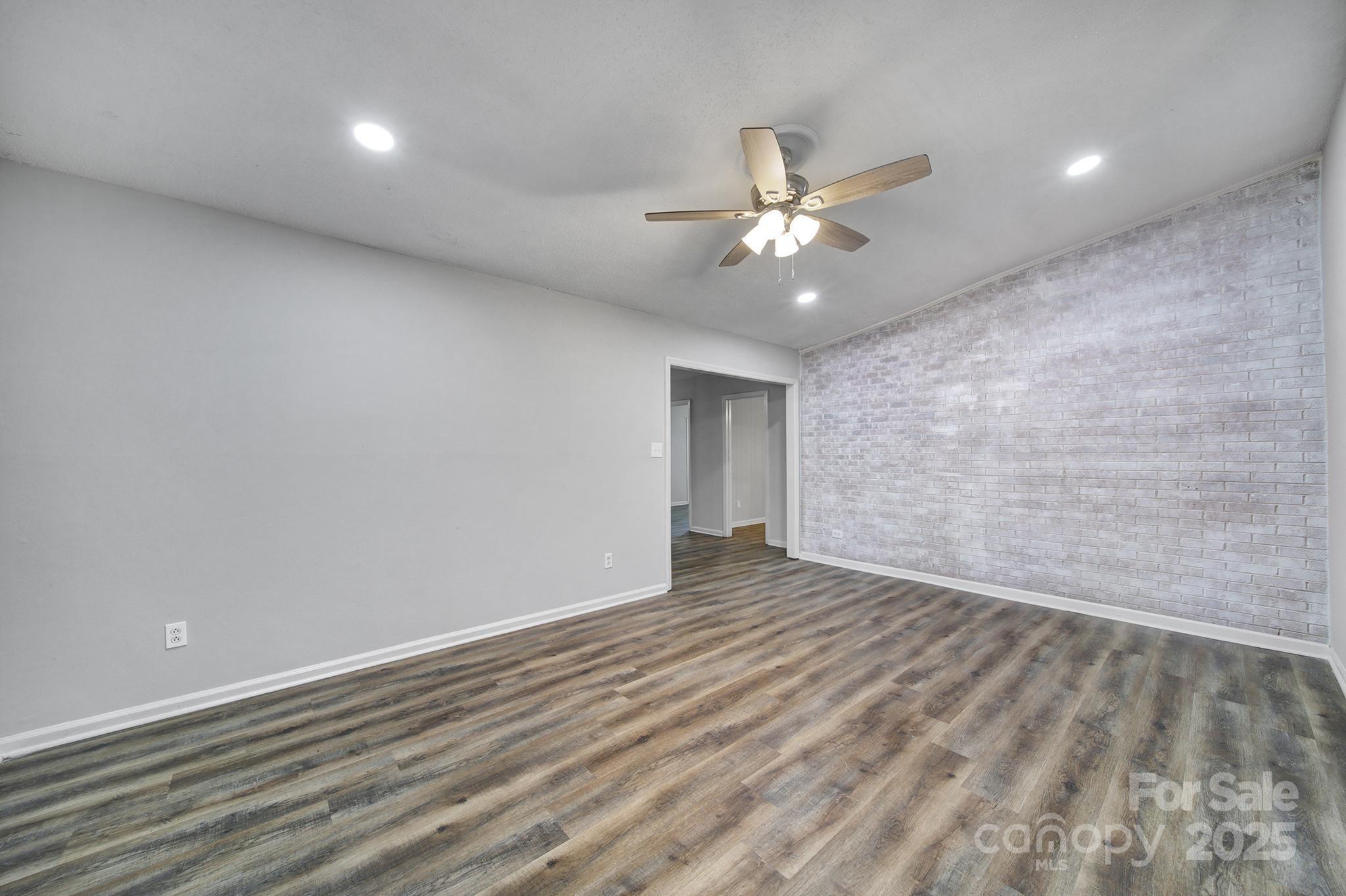 6513 old post Road — Charlotte