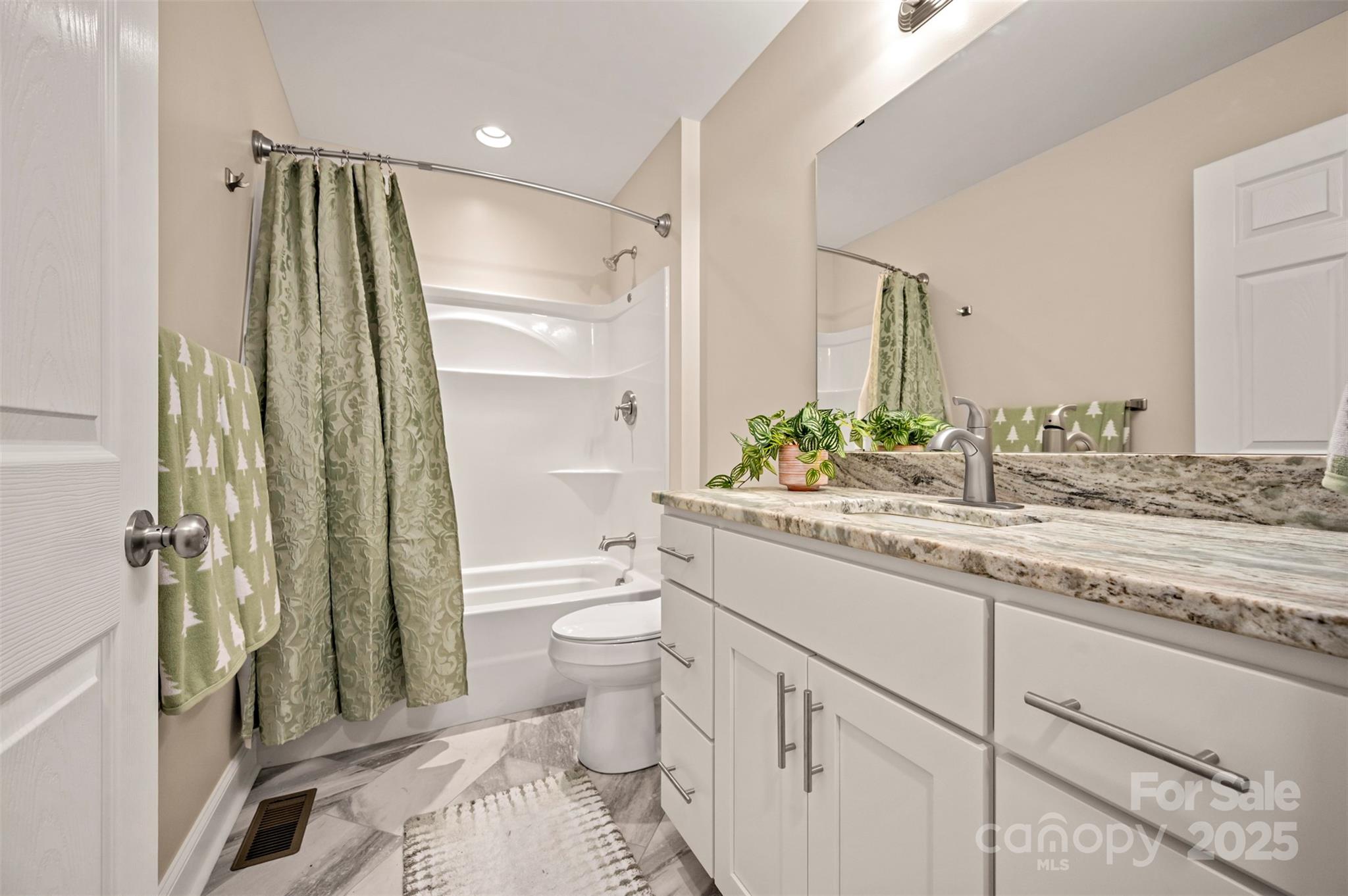 1121 Cove Road — Rutherfordton