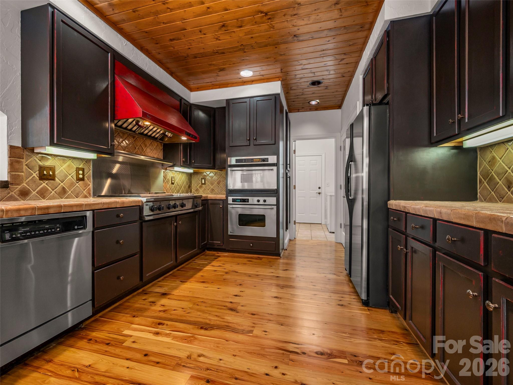 21 Wild Flower Hollow — Hendersonville