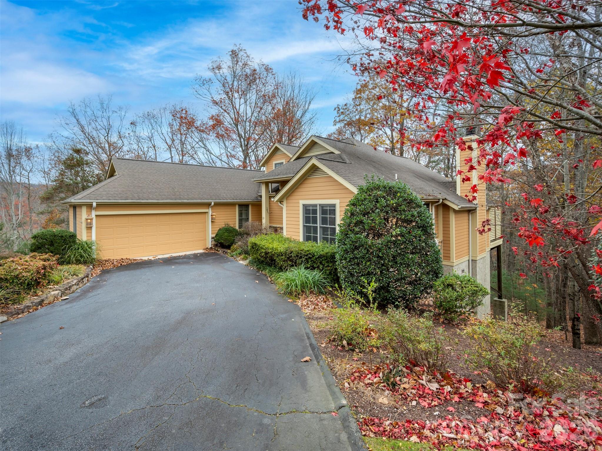 21 Wild Flower Hollow — Hendersonville