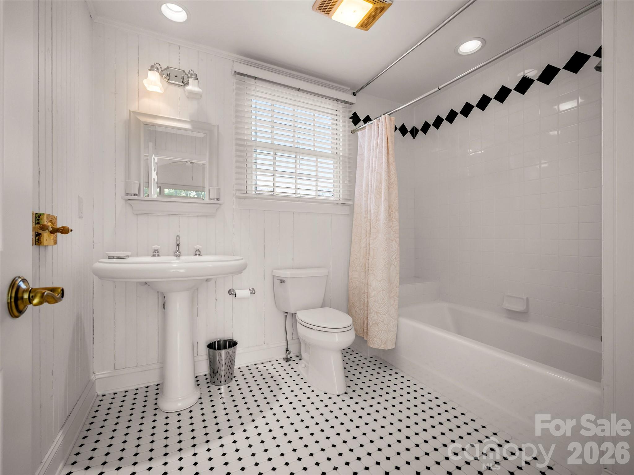 21 Wild Flower Hollow — Hendersonville