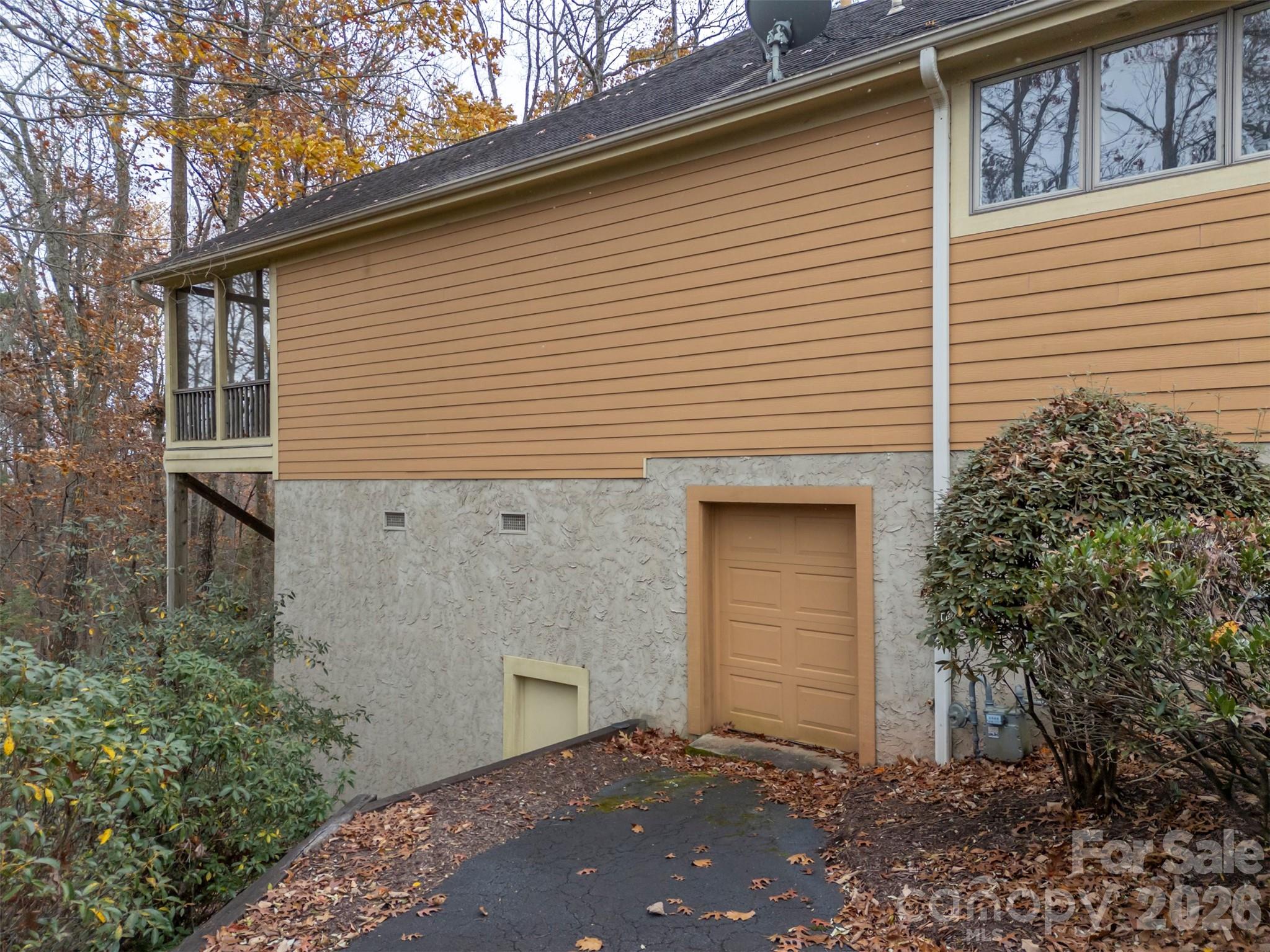 21 Wild Flower Hollow — Hendersonville