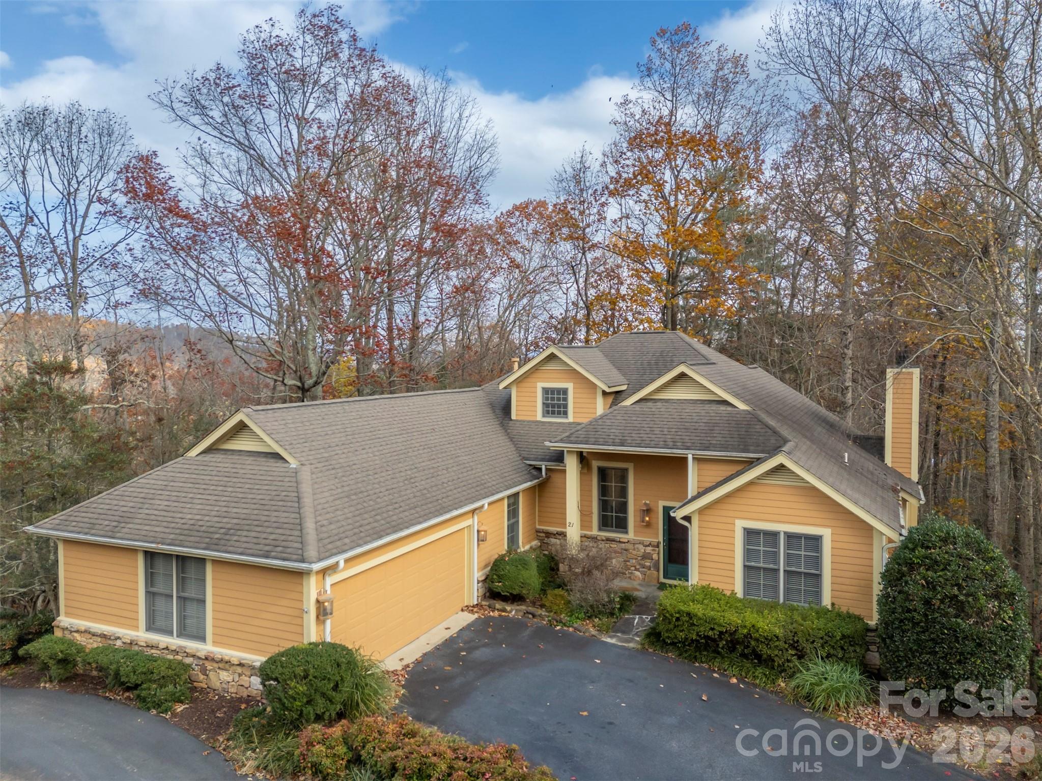 21 Wild Flower Hollow — Hendersonville