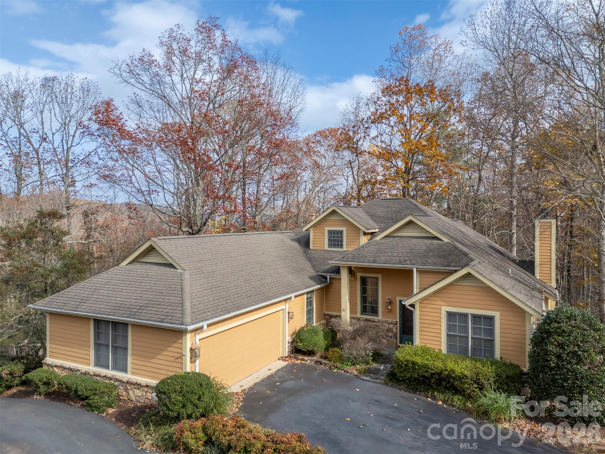 21 Wild Flower Hollow — Hendersonville