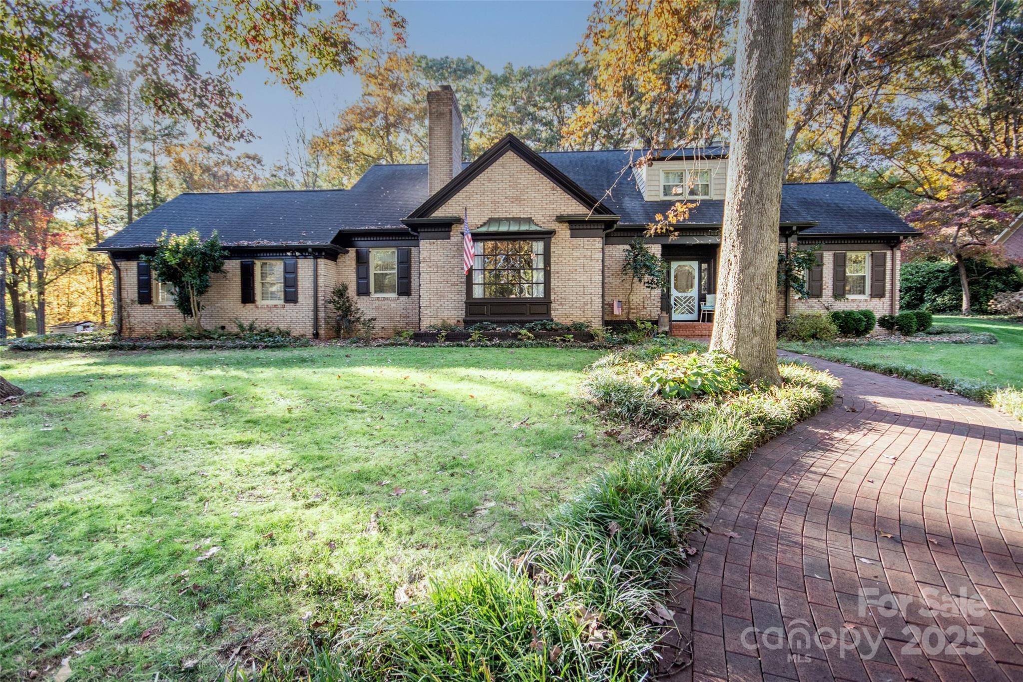 322 Valley Stream Road — Statesville
