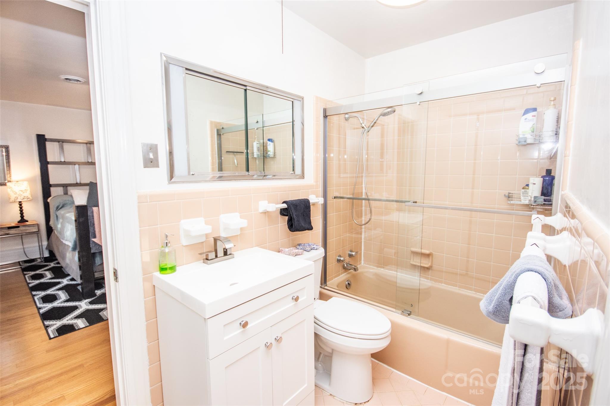 322 Valley Stream Road — Statesville