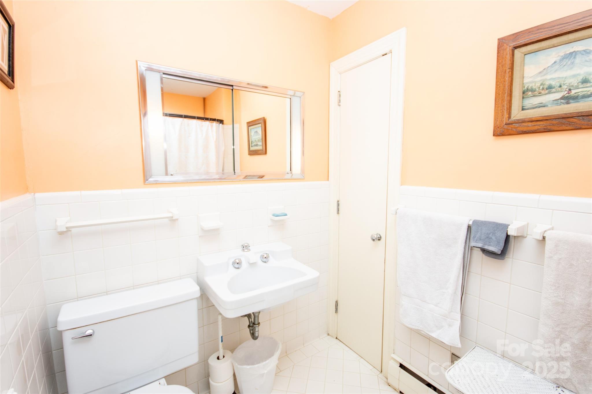 322 Valley Stream Road — Statesville
