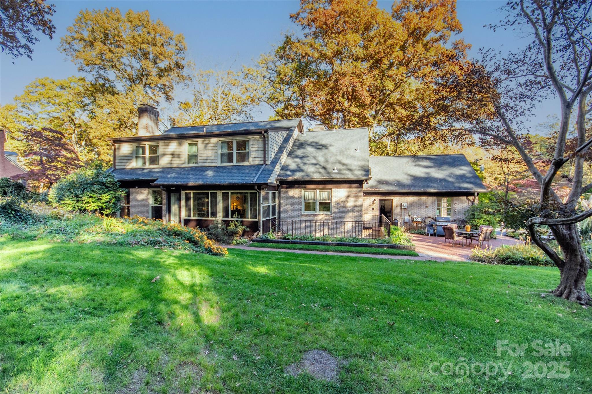 322 Valley Stream Road — Statesville