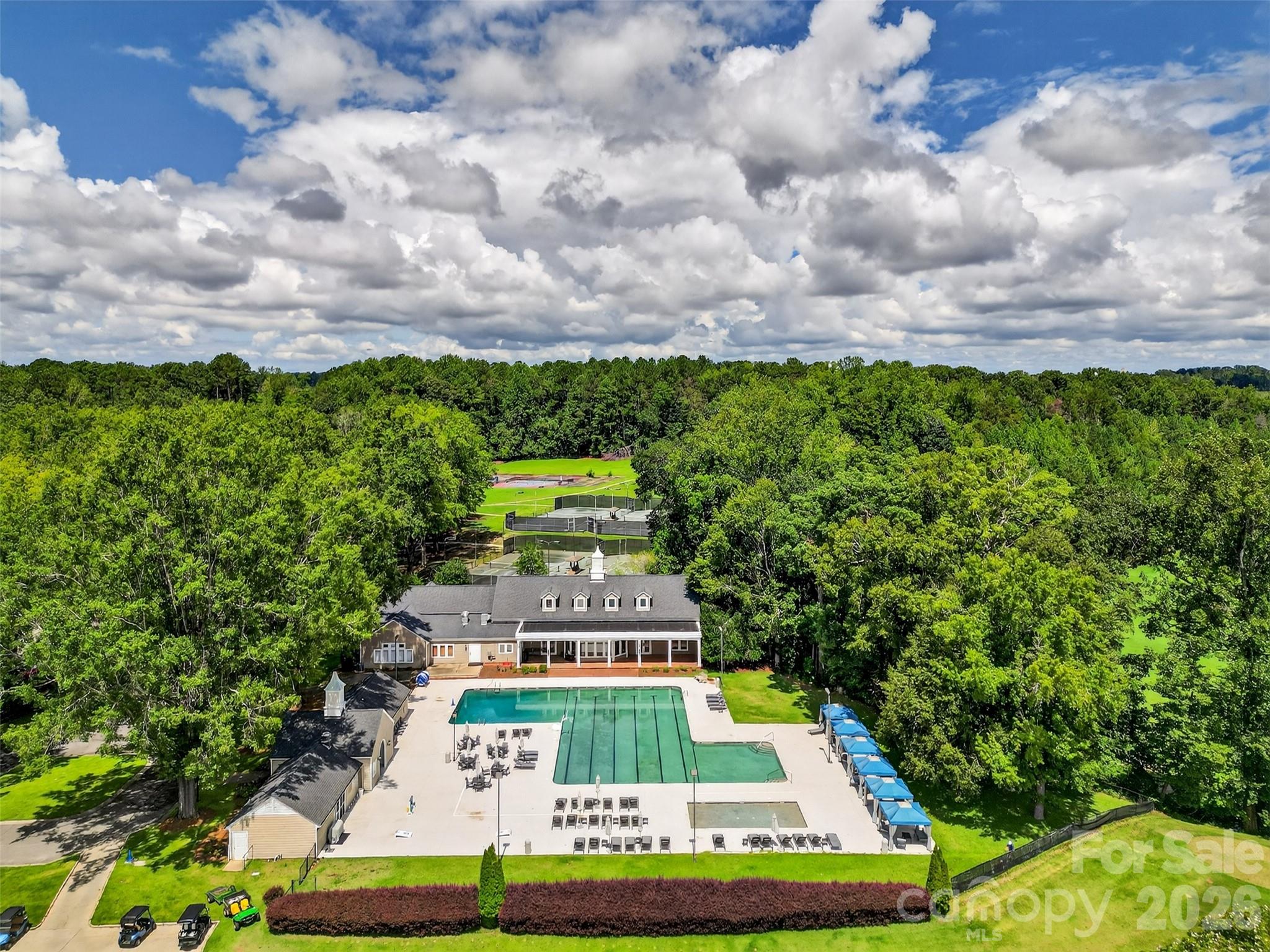 823 Inverness Circle — Spartanburg
