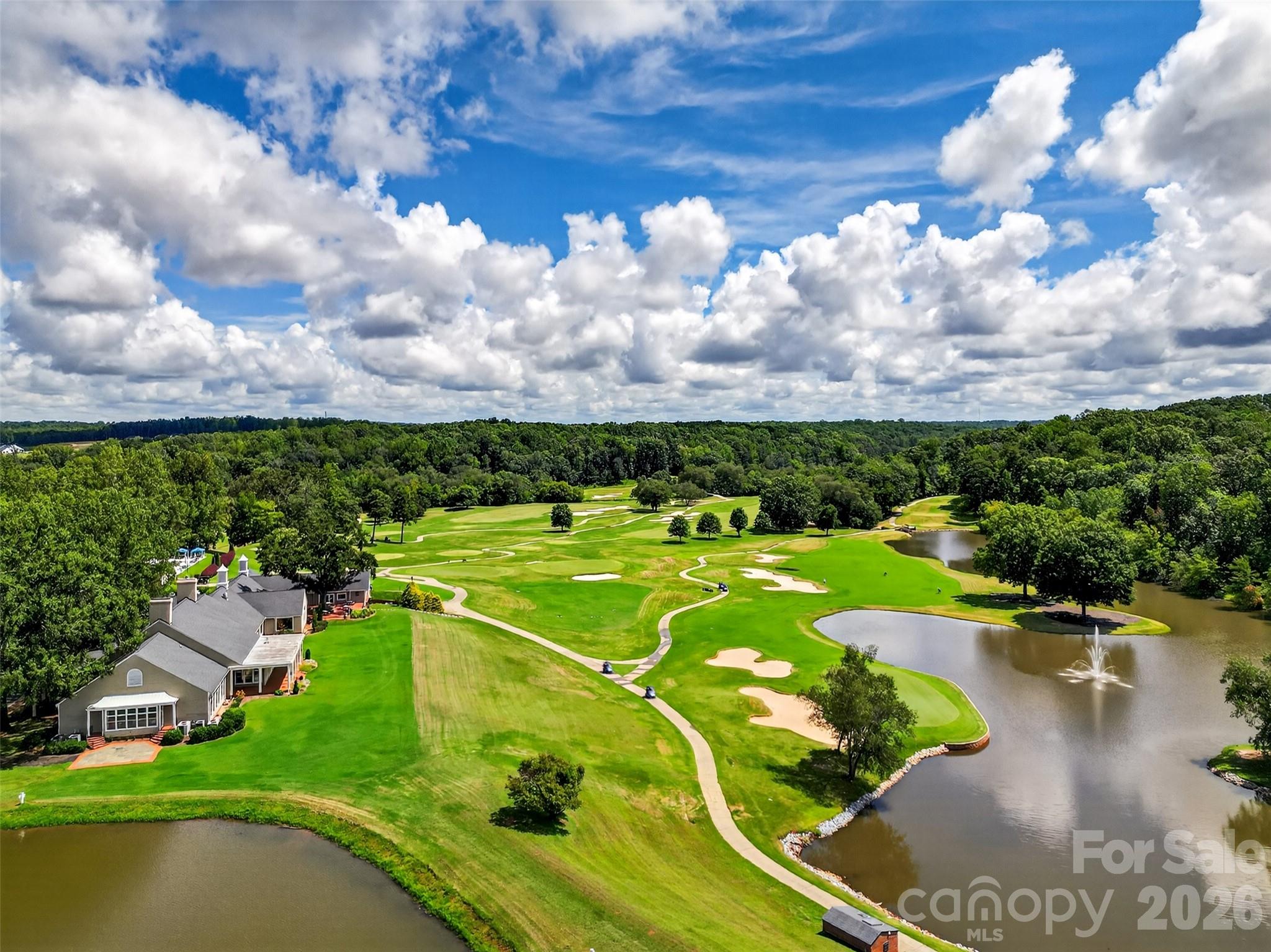 823 Inverness Circle — Spartanburg