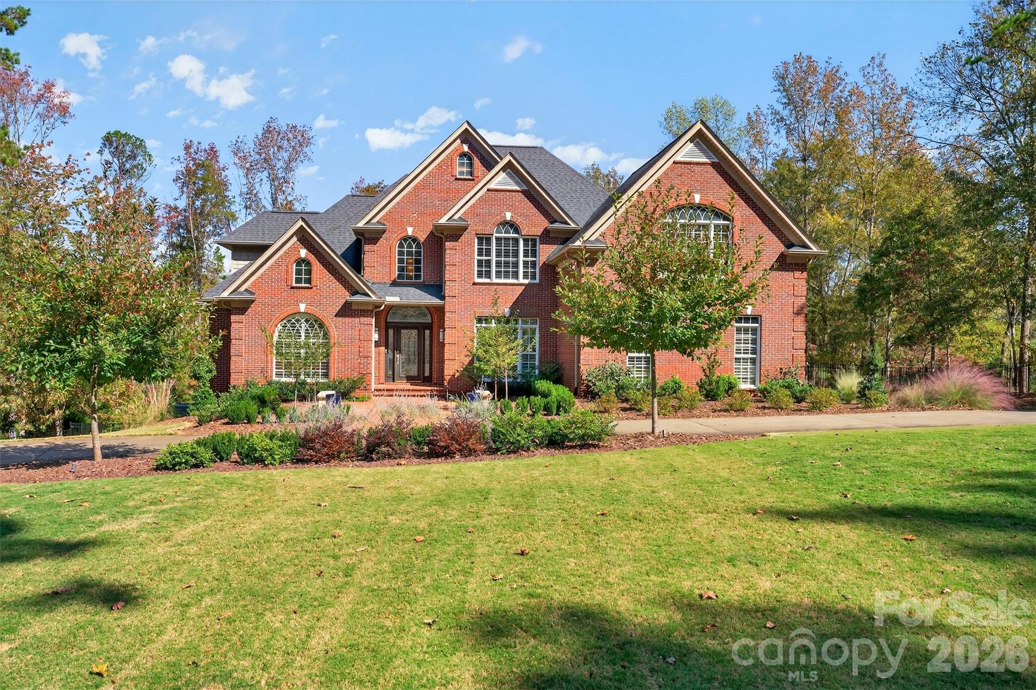 823 Inverness Circle — Spartanburg