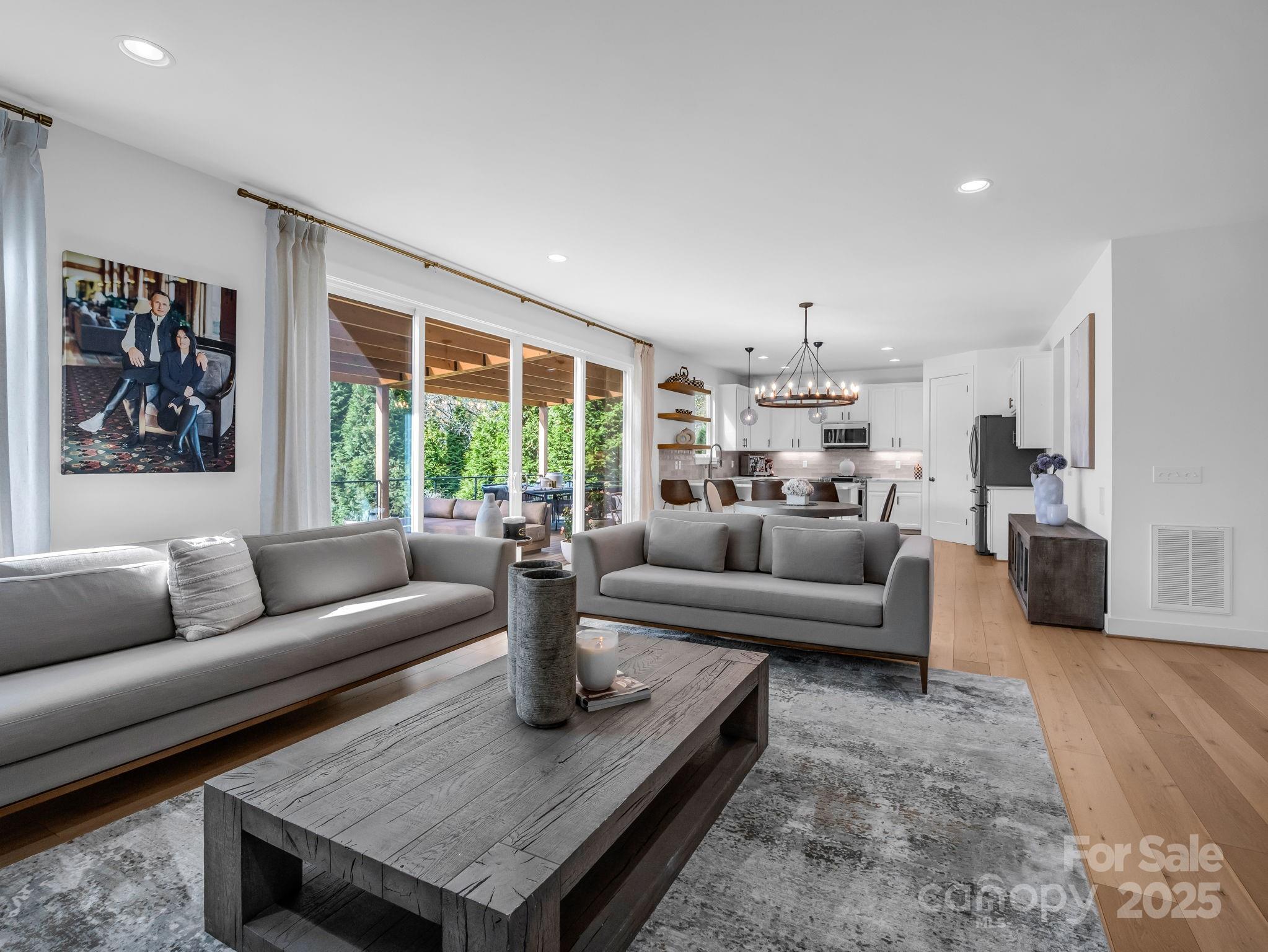 27 Drakes Meadow Lane — Arden