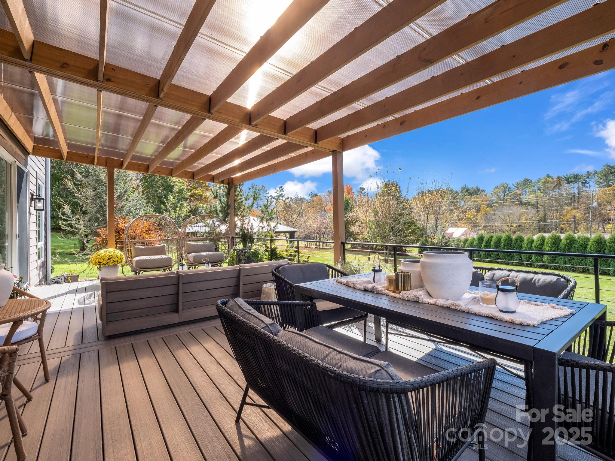 27 Drakes Meadow Lane — Arden
