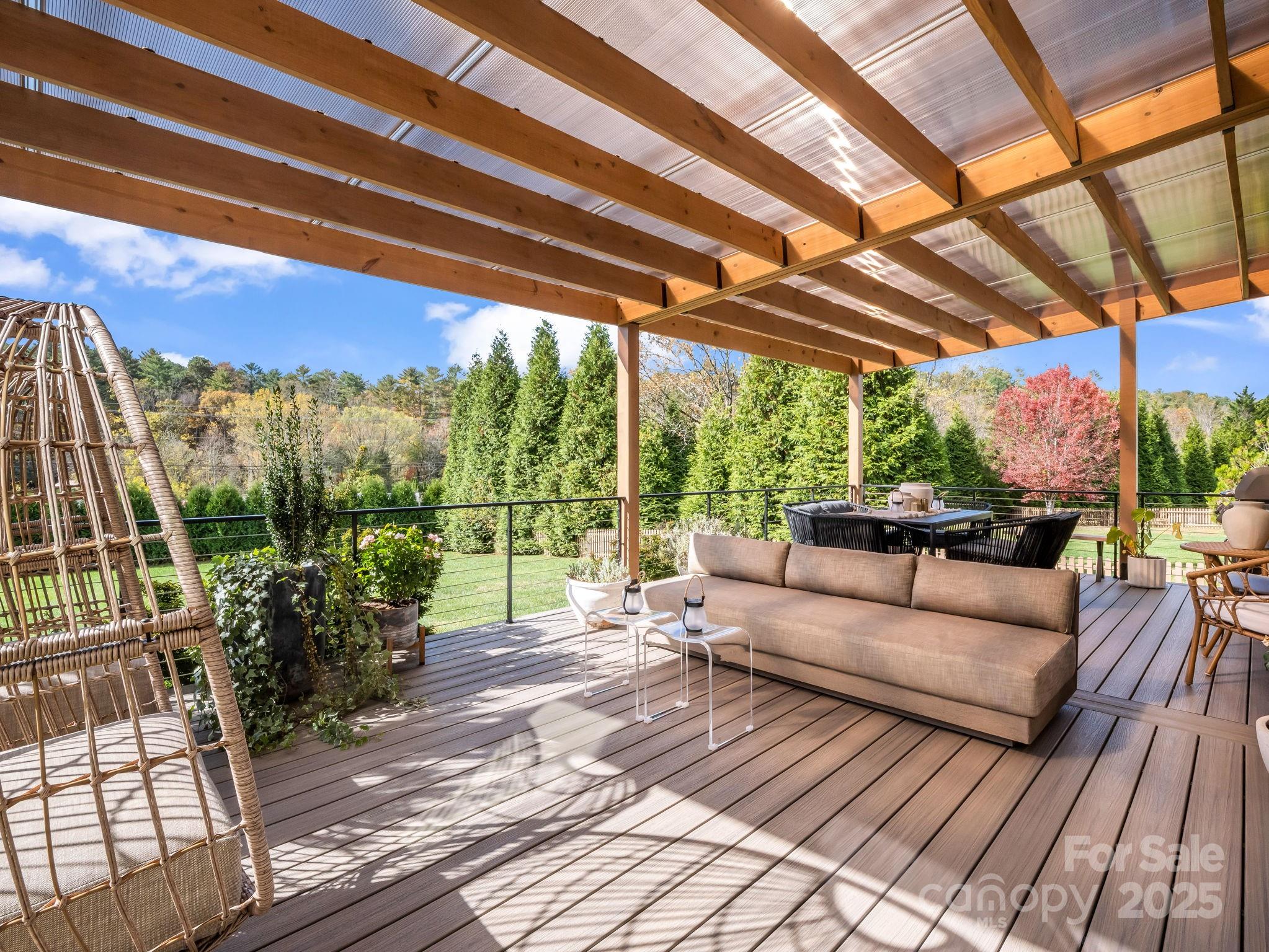 27 Drakes Meadow Lane — Arden