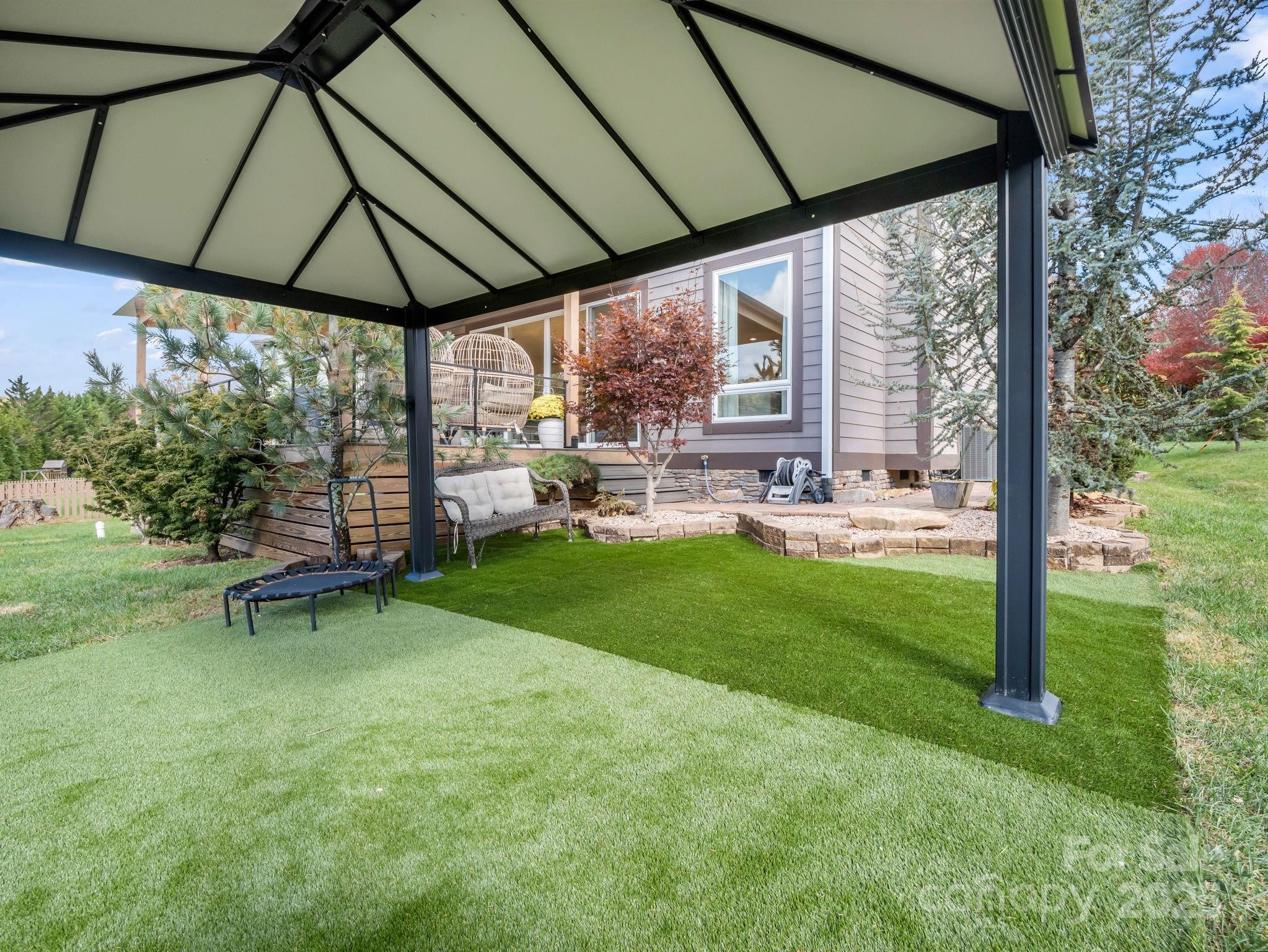 27 Drakes Meadow Lane — Arden