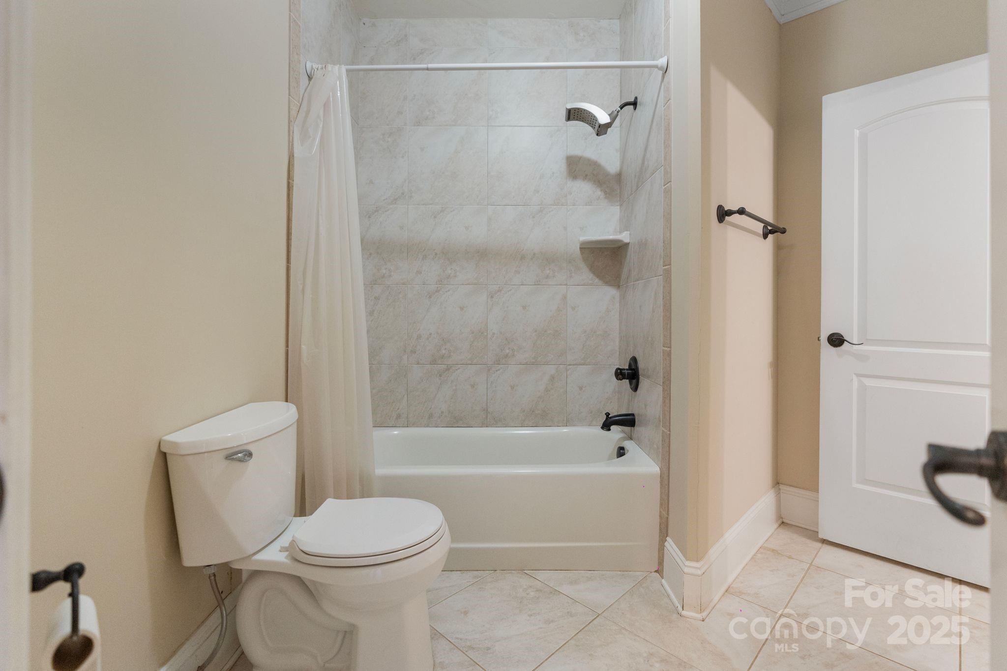 116 Whispering Cove Court — Mooresville