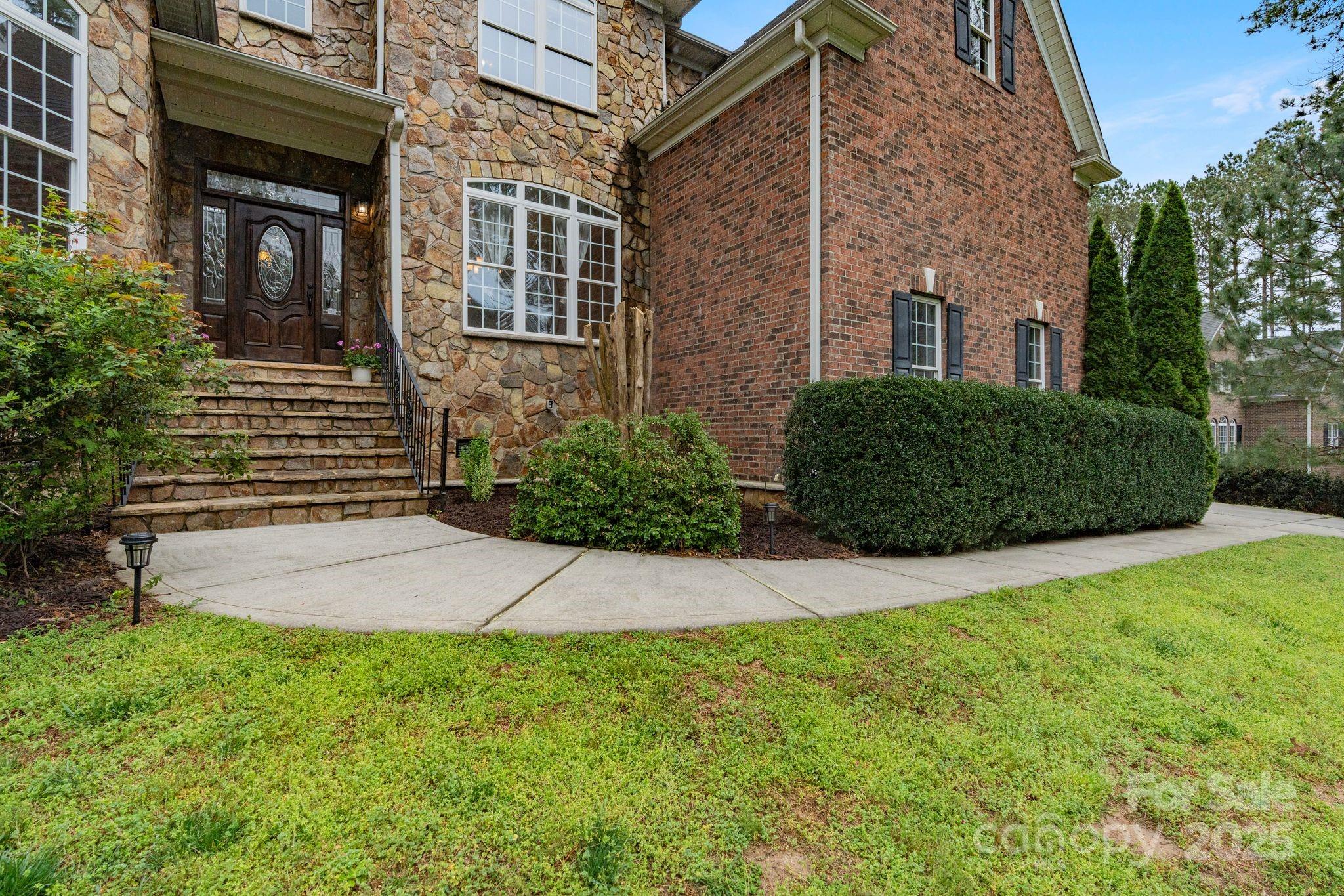 116 Whispering Cove Court — Mooresville