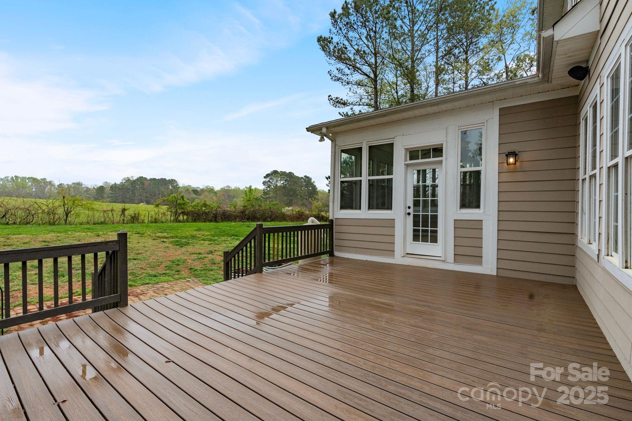 116 Whispering Cove Court — Mooresville
