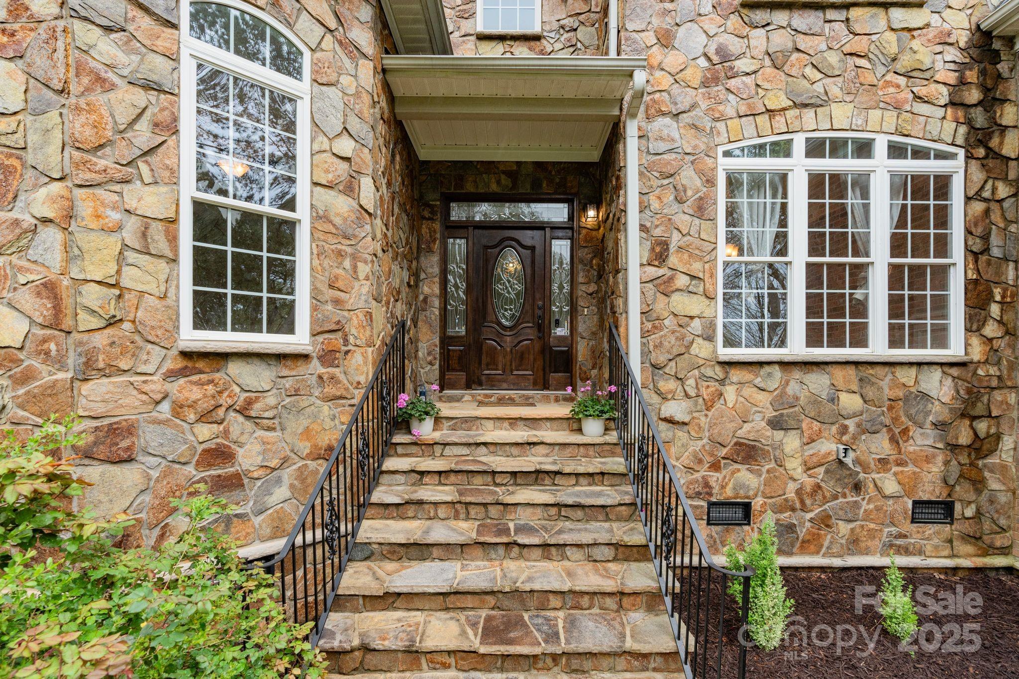 116 Whispering Cove Court — Mooresville