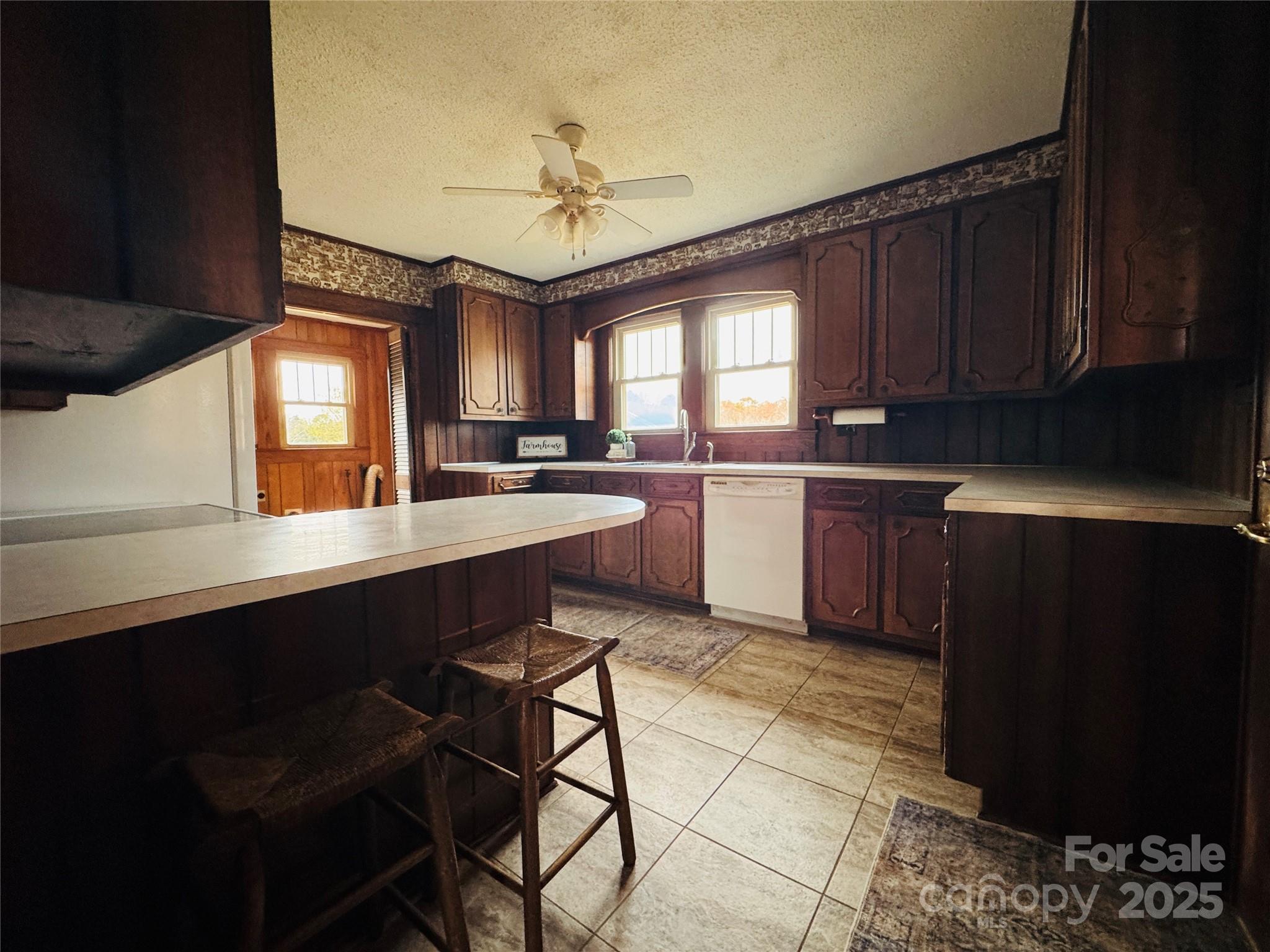 9143 S NC Highway 150 Highway — Linwood