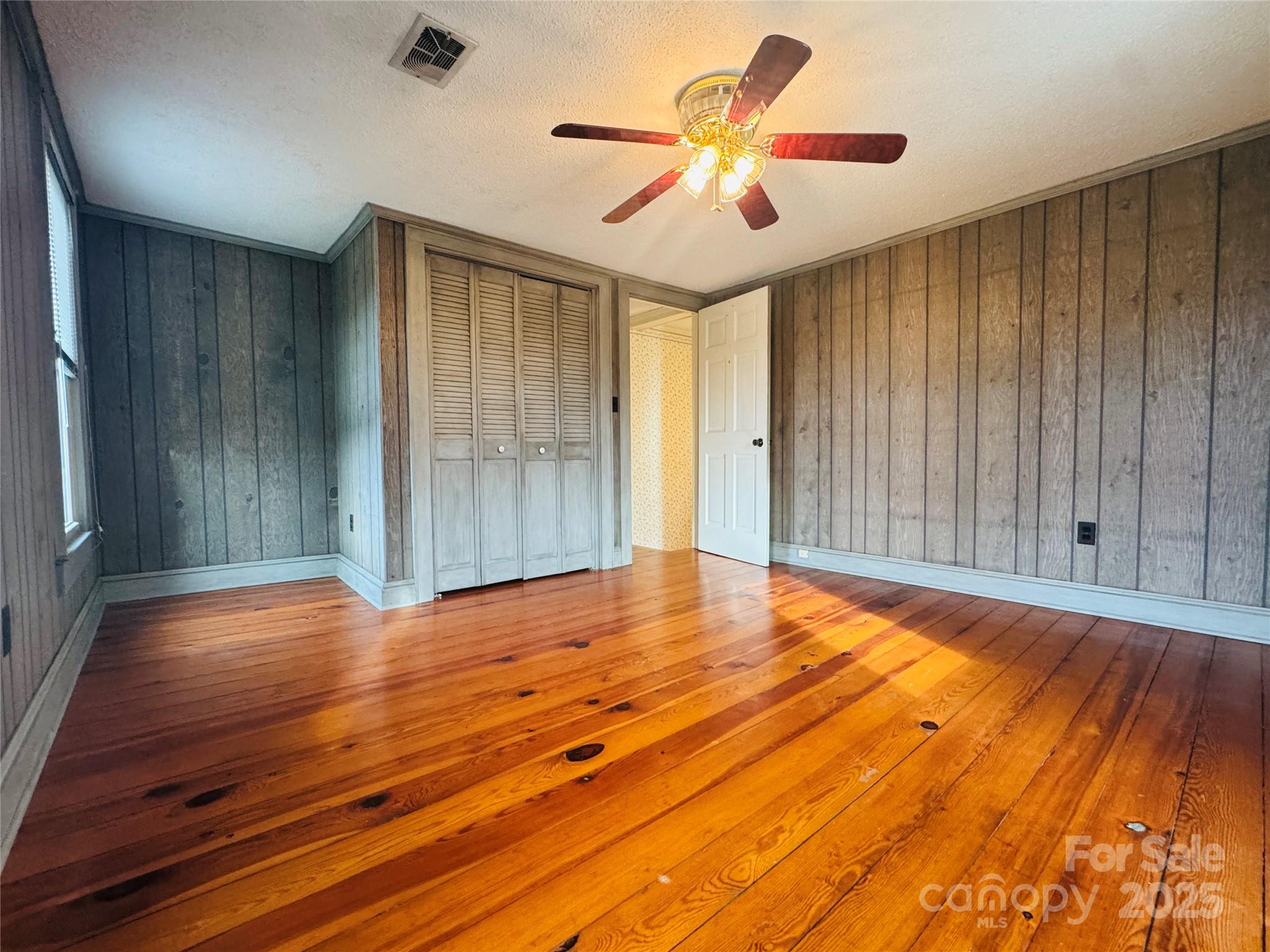 9143 S NC Highway 150 Highway — Linwood