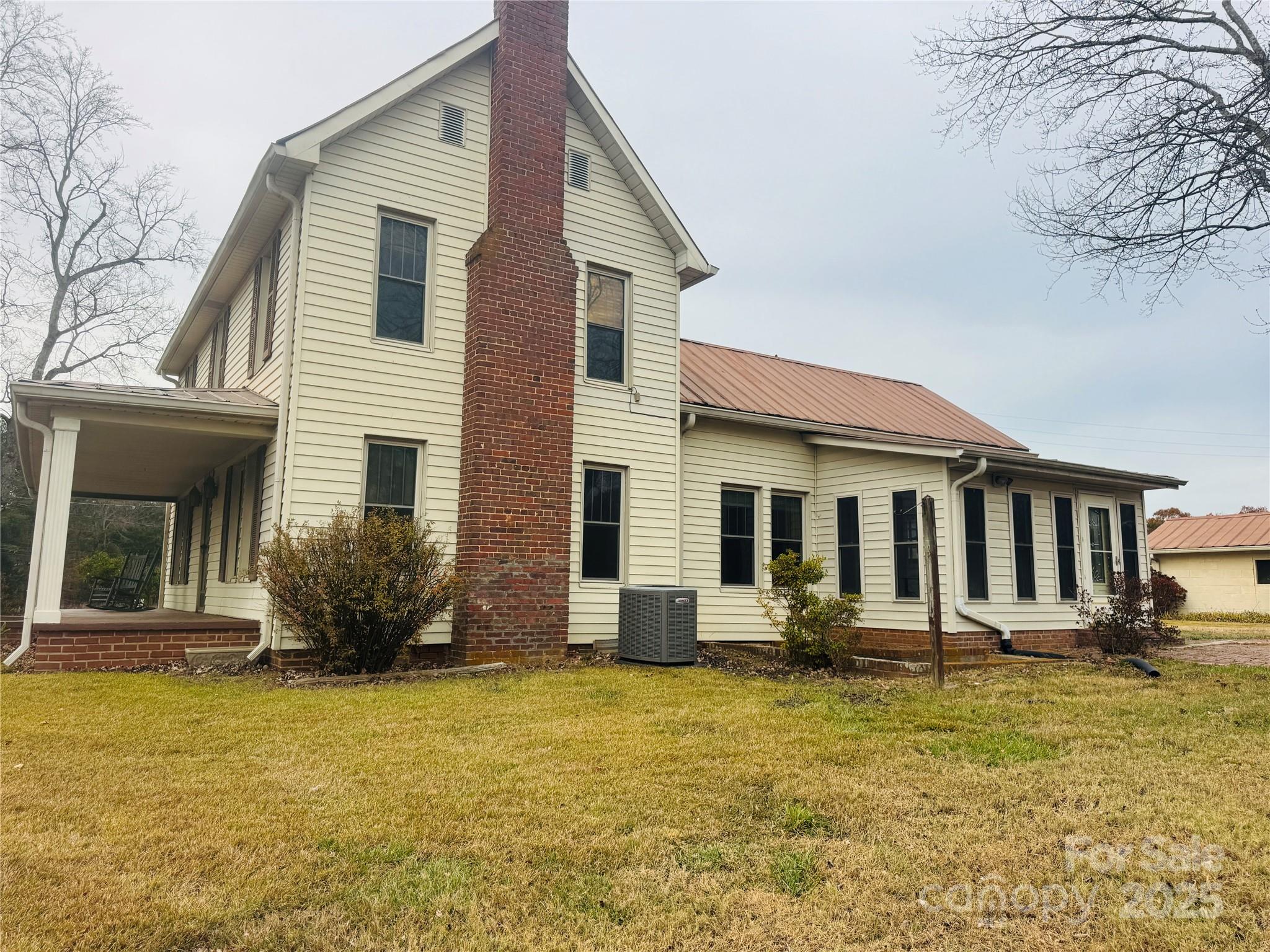 9143 S NC Highway 150 Highway — Linwood