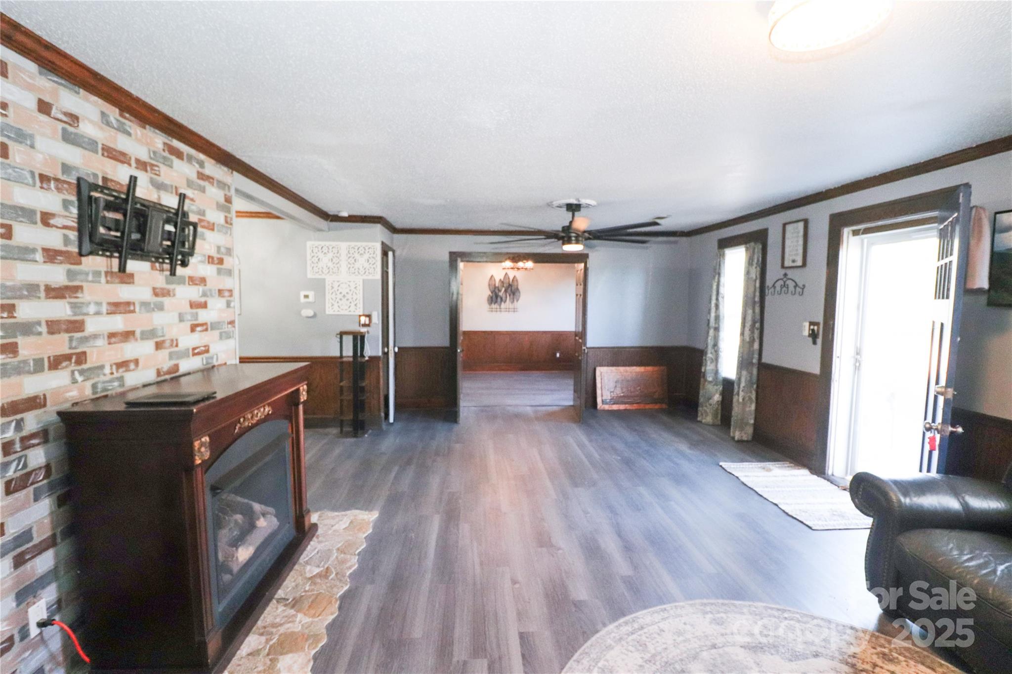 605 US 70 Highway W — Hildebran