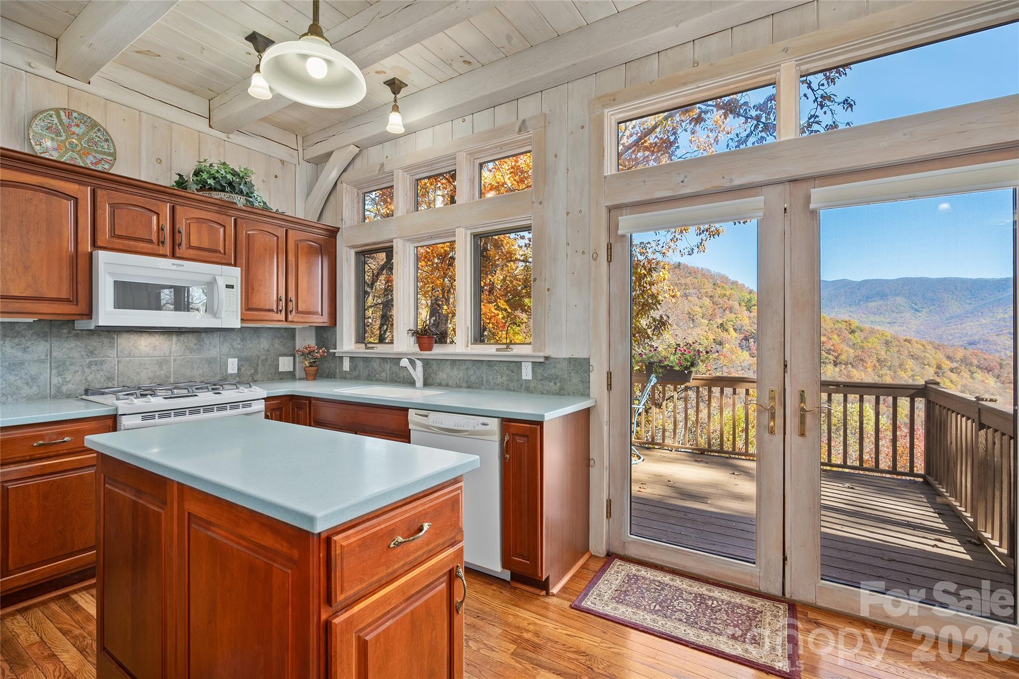 33 Great Aspen Way — Black Mountain