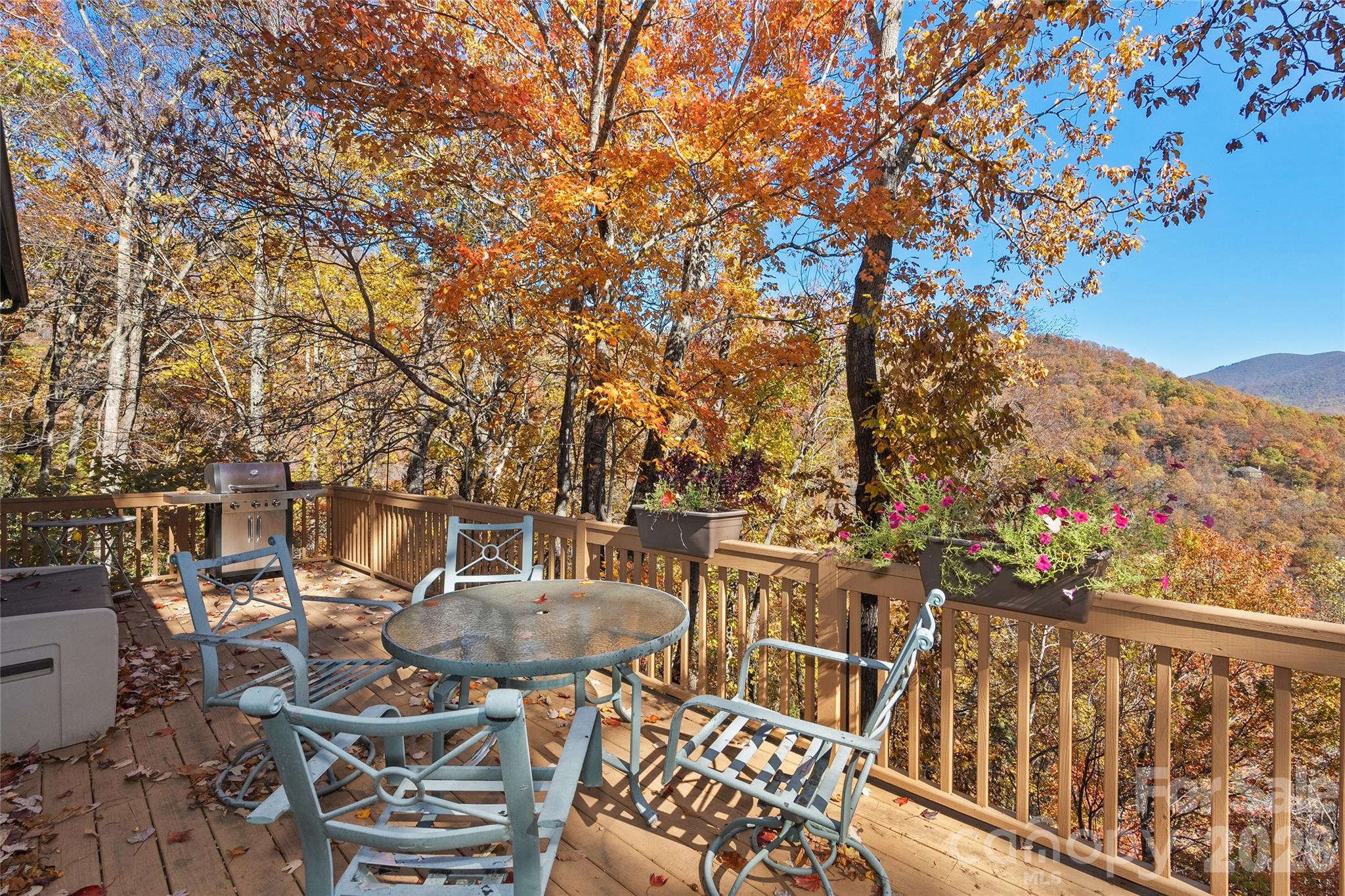 33 Great Aspen Way — Black Mountain