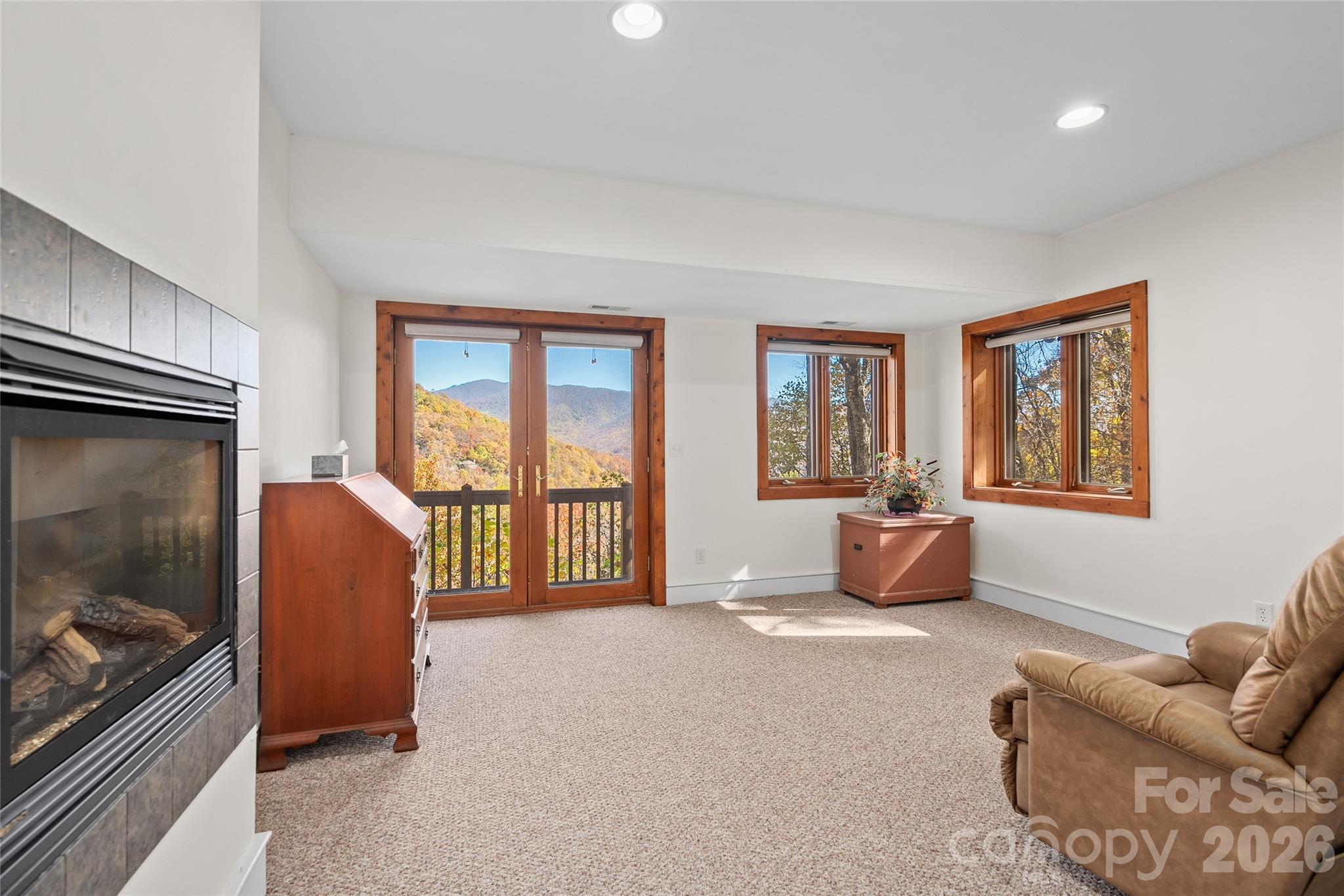 33 Great Aspen Way — Black Mountain