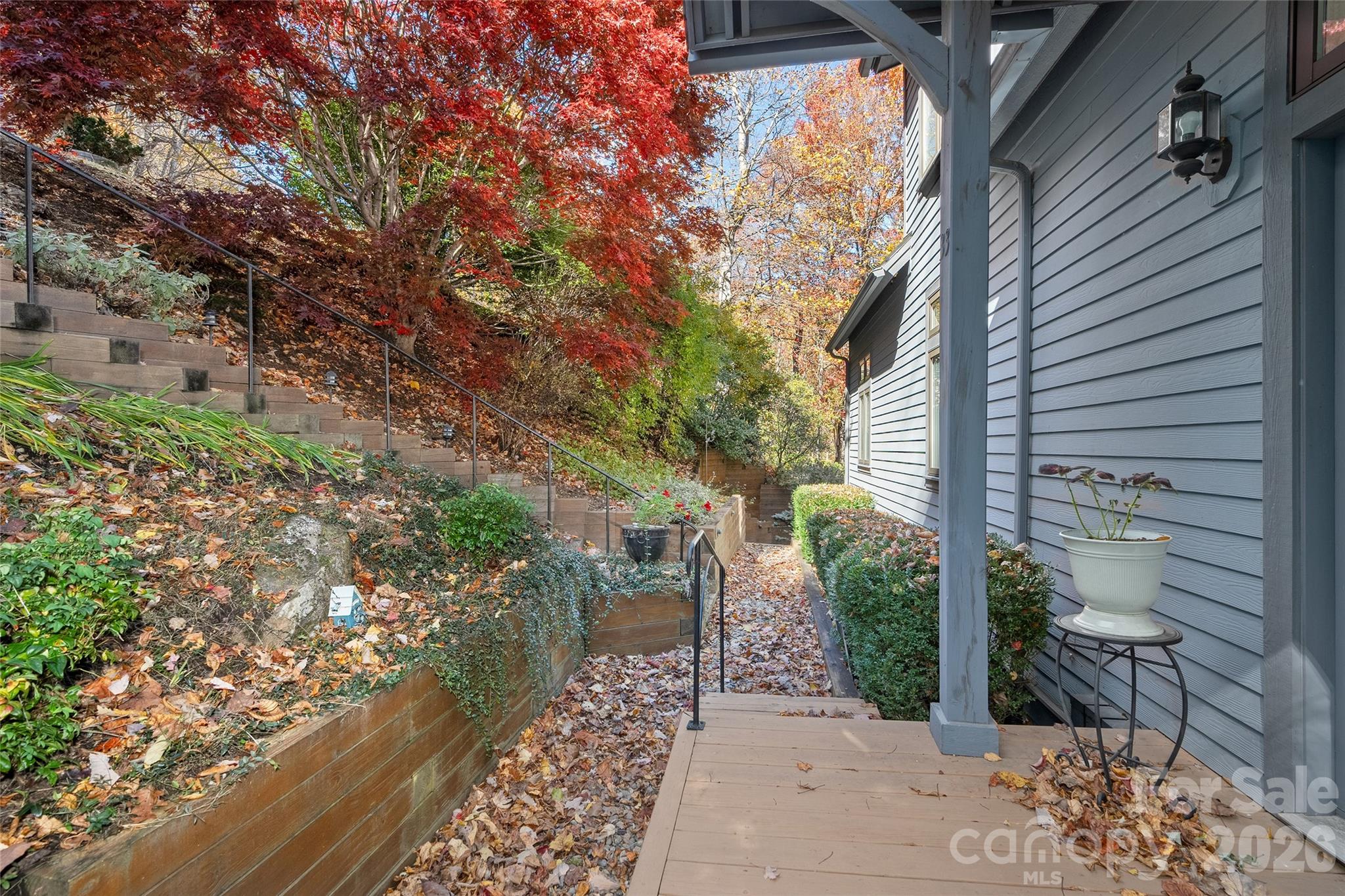 33 Great Aspen Way — Black Mountain