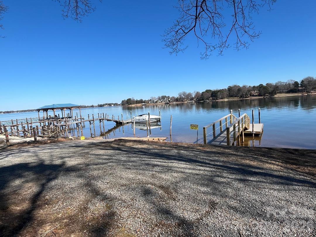 21410 Pinecrest Place — Cornelius