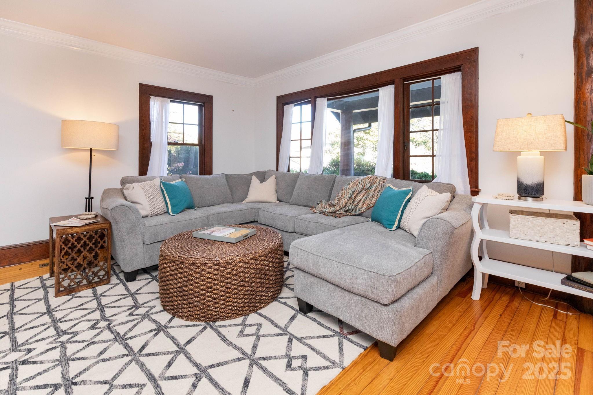 302 Iron Ridge Loop — Asheville