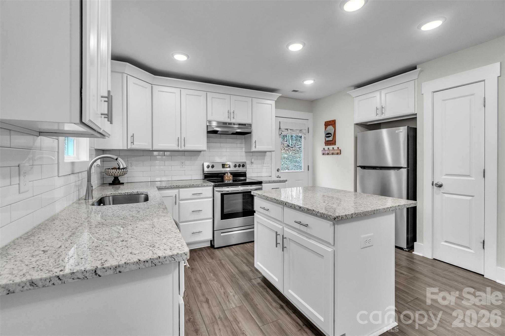 518 Lake Head Road — Norwood