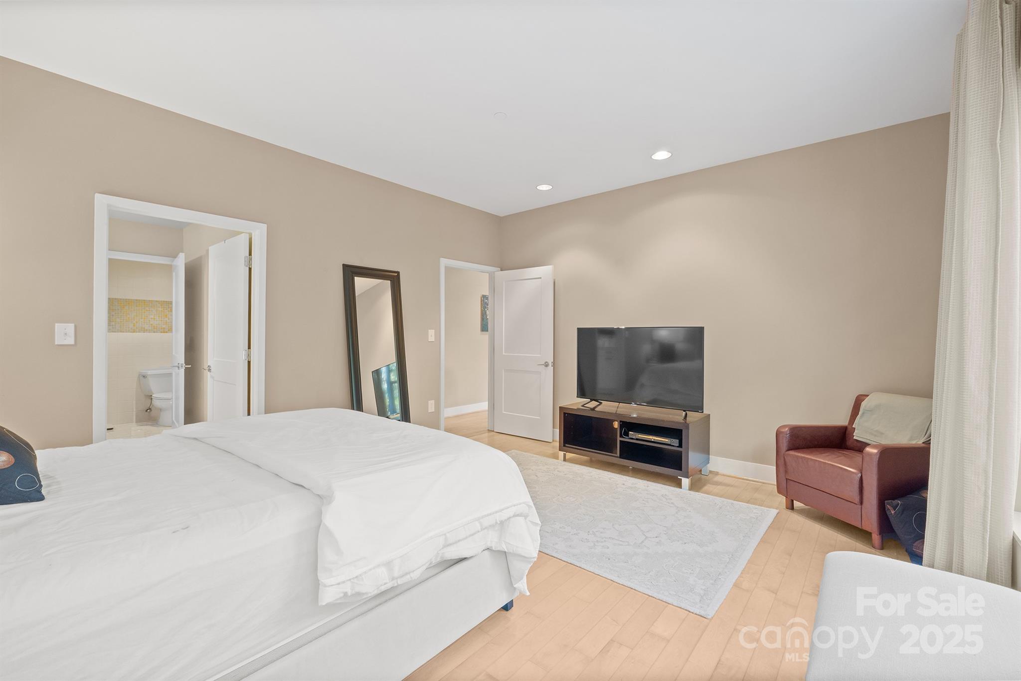 400 N Church Street #420 — Charlotte