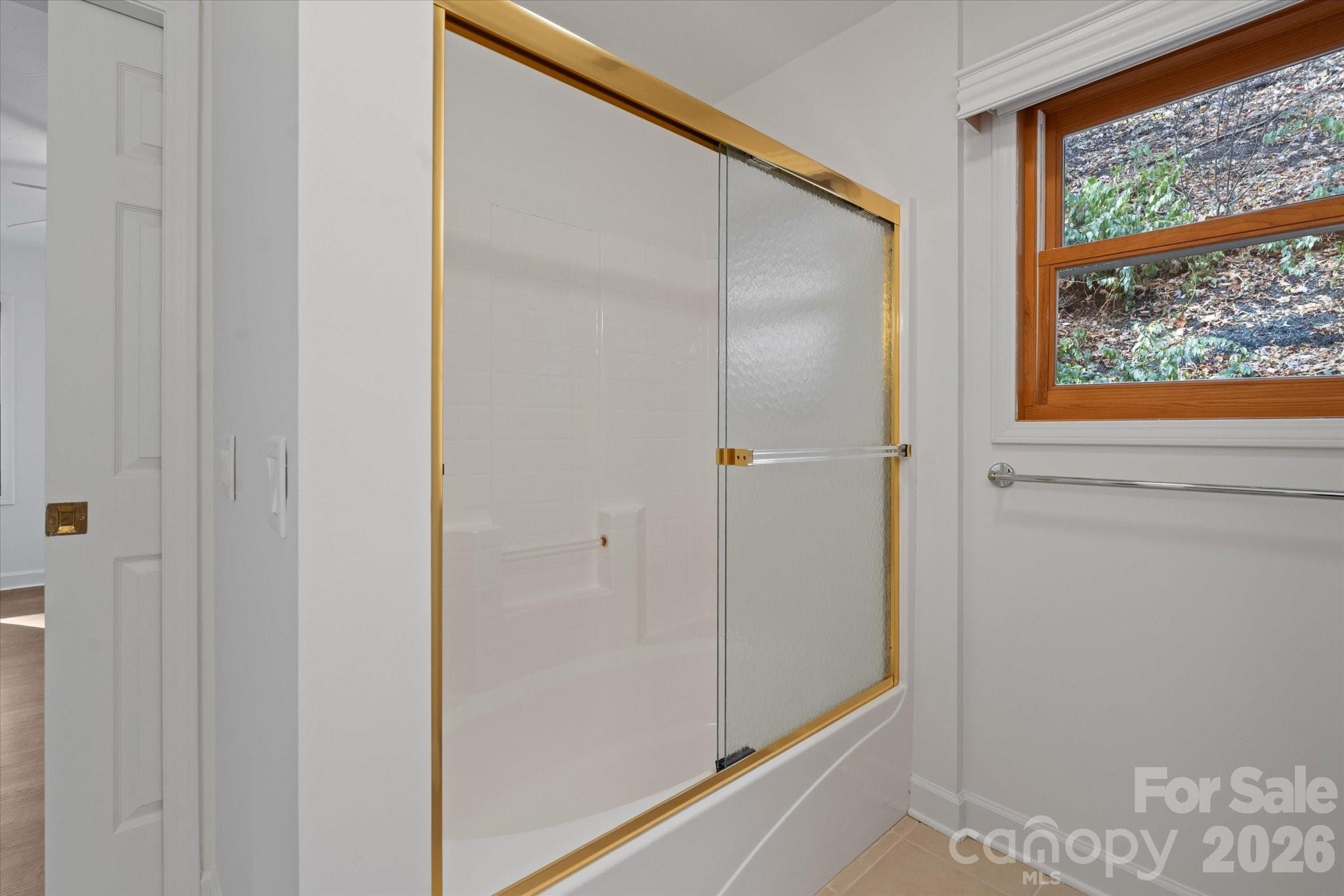 905 Old Fiddle Road — Waynesville