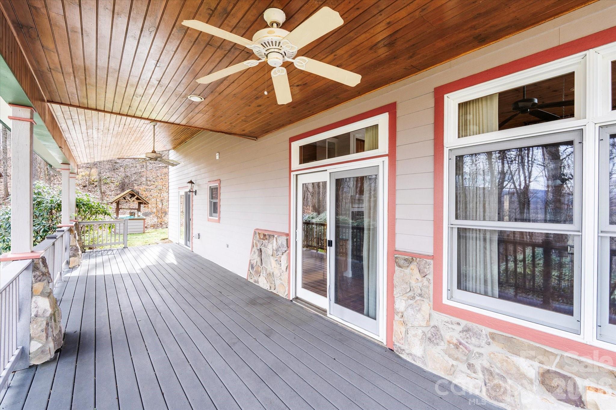905 Old Fiddle Road — Waynesville