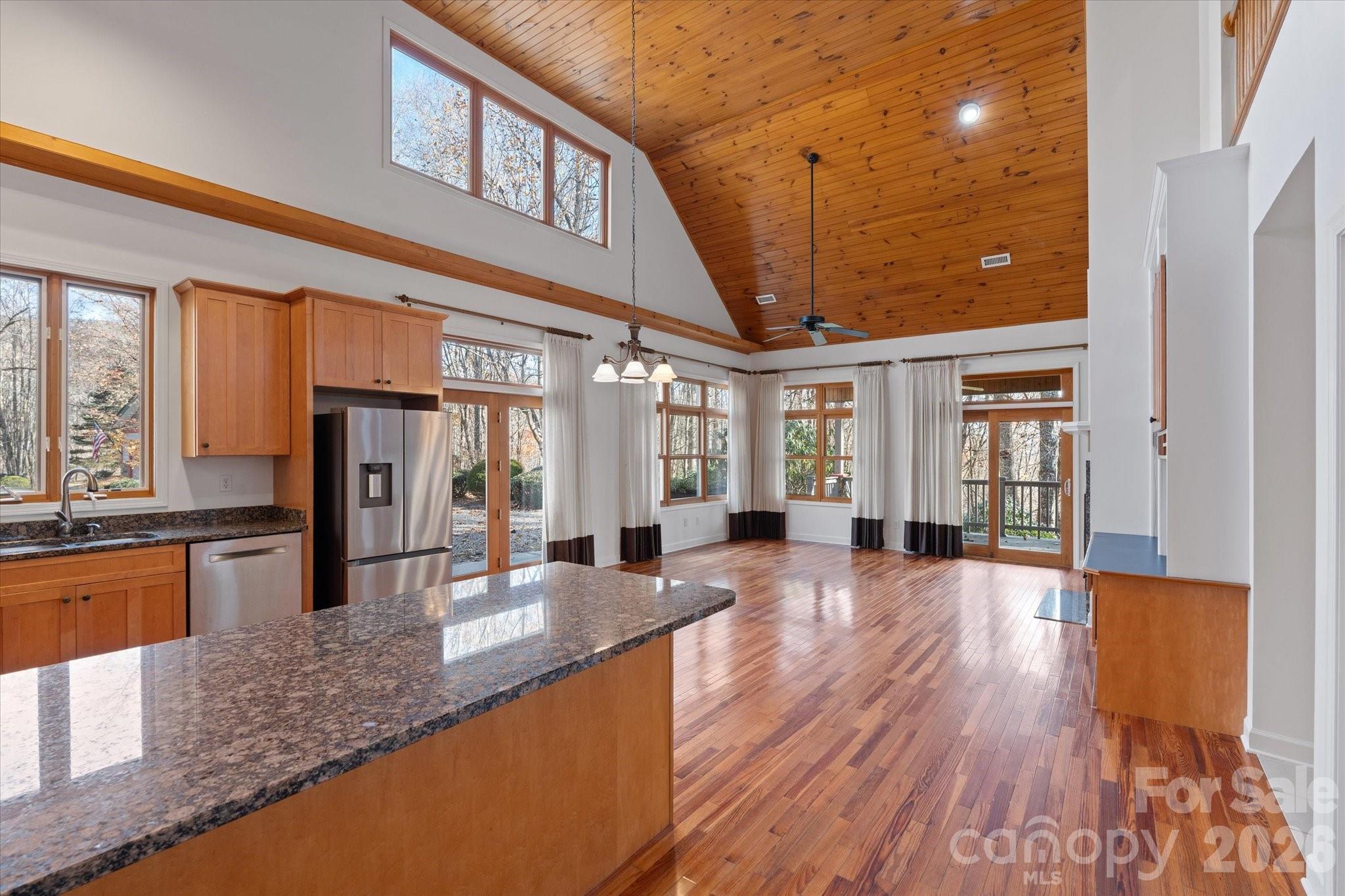 905 Old Fiddle Road — Waynesville