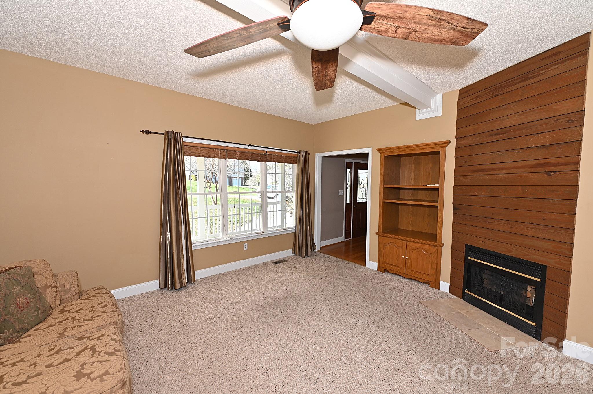 518 30th Avenue Circle NE — Hickory