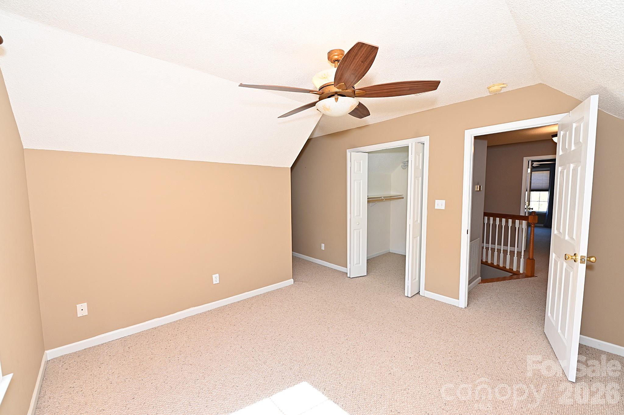 518 30th Avenue Circle NE — Hickory