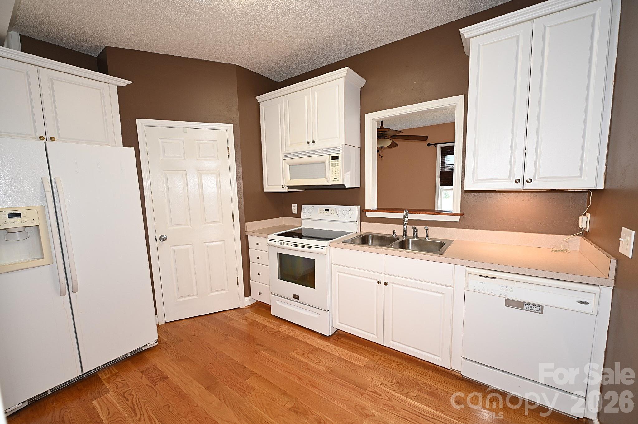 518 30th Avenue Circle NE — Hickory